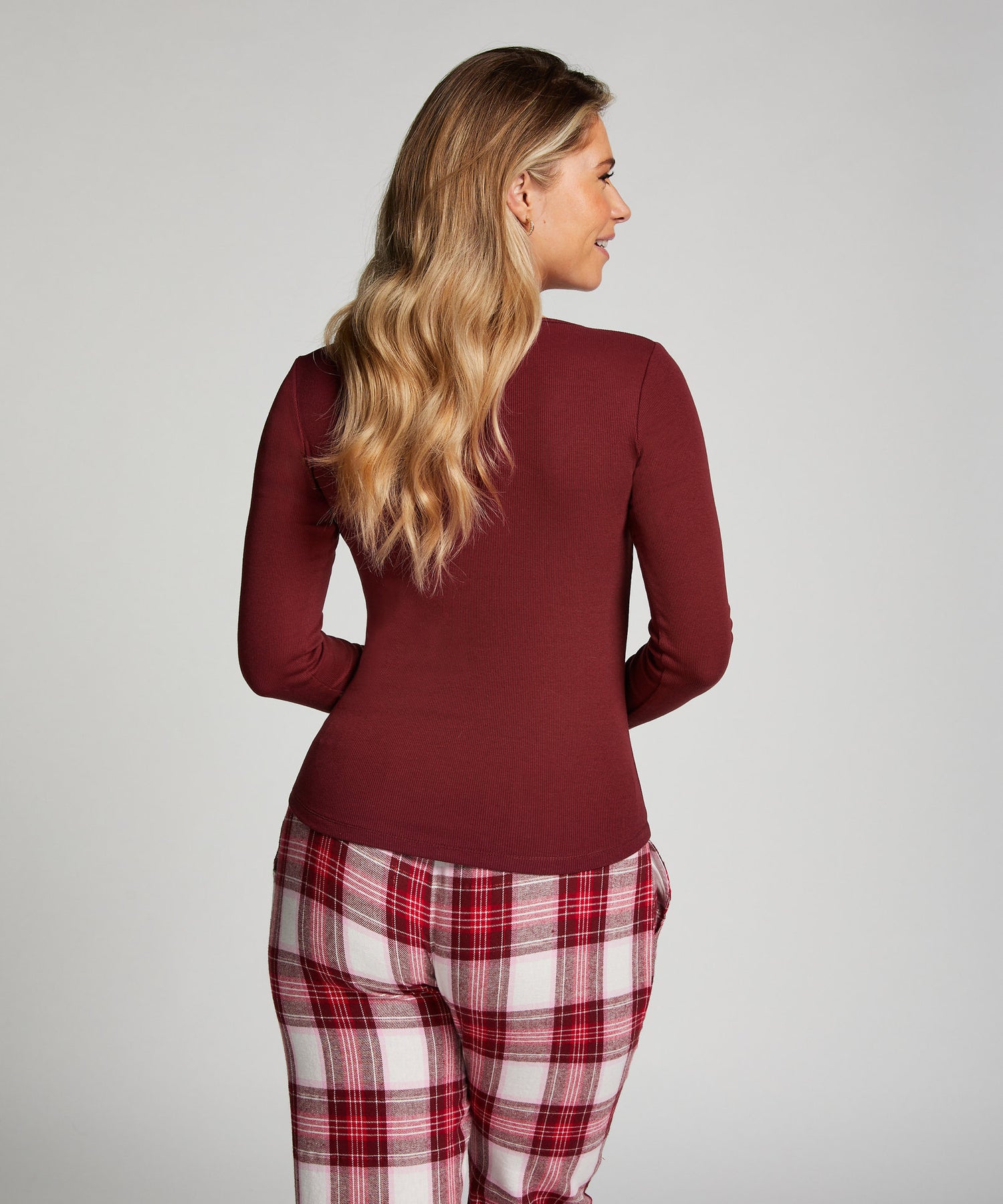 Top Long Sleeve Round V Neck_204171_Windsor Wine_04