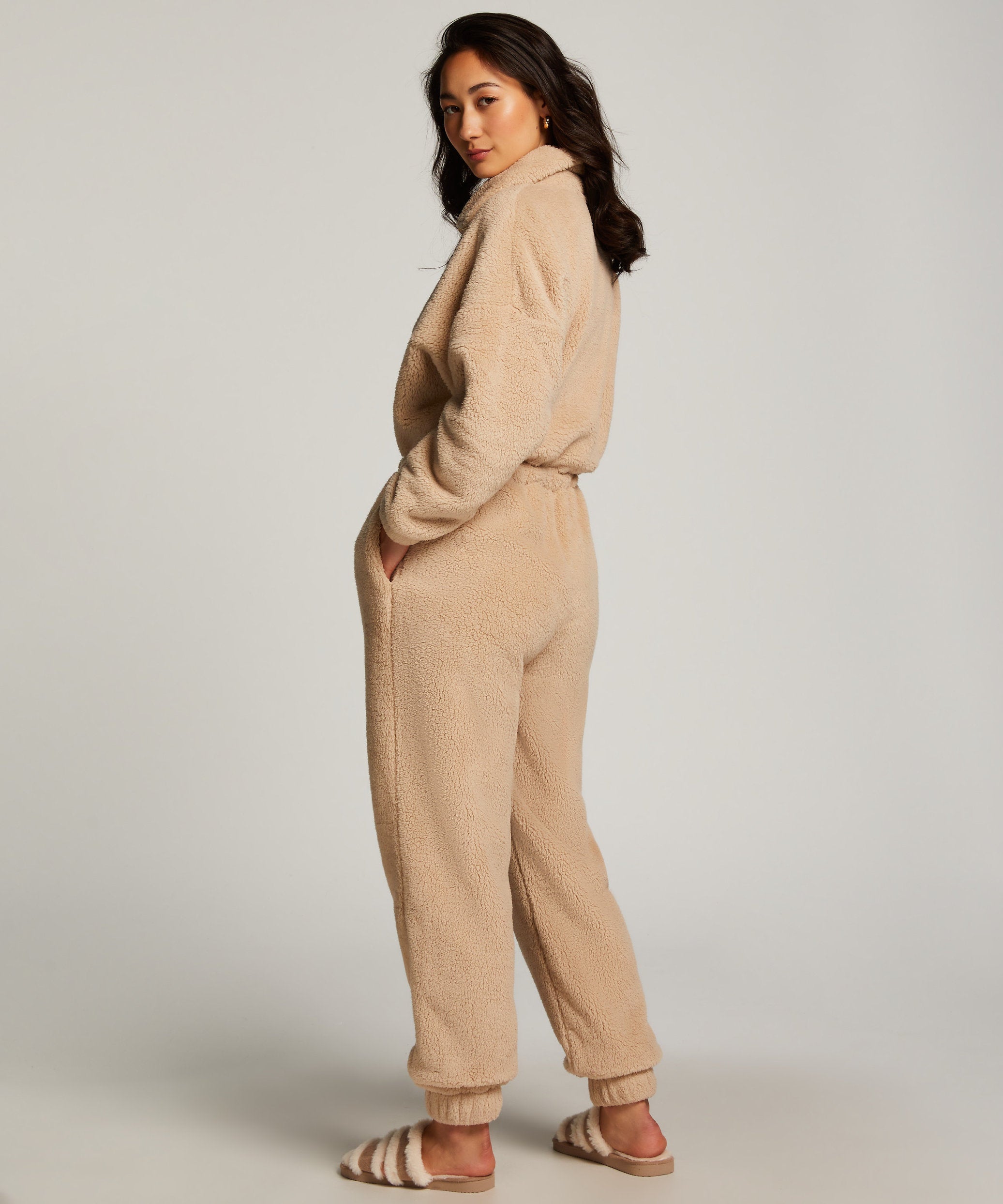 Onesie Fluffy Fleece Zip Up_204172_Sand Brown_03