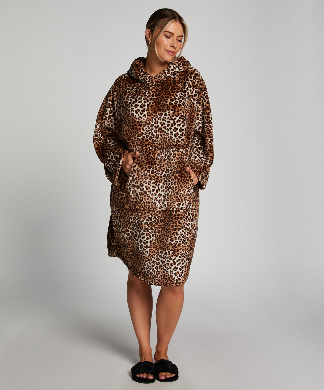 Poncho Flannel Fleece Leopard_204187_Oatmeal Melee_01