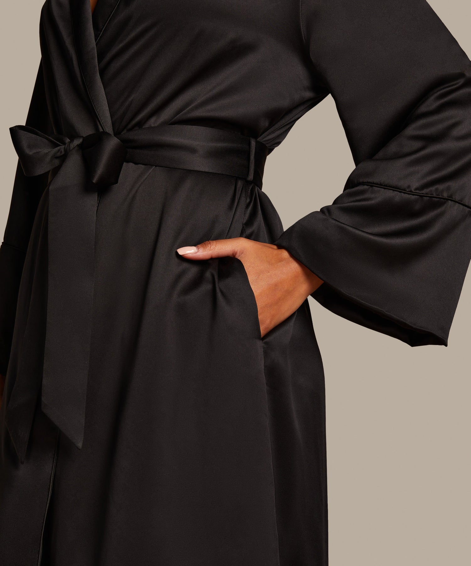 Robe Long Satin Fleece_204188_Black_02