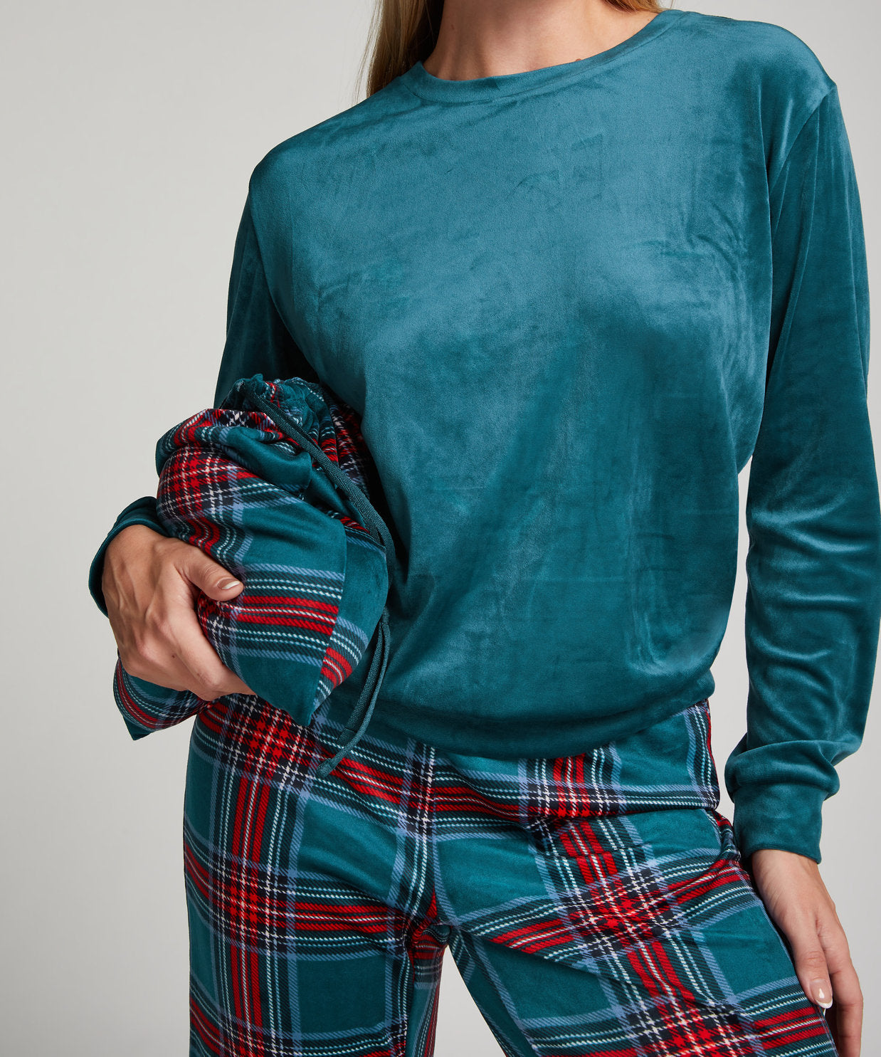 Pajama Set Velours Check_204214_Reflecting Pond_02
