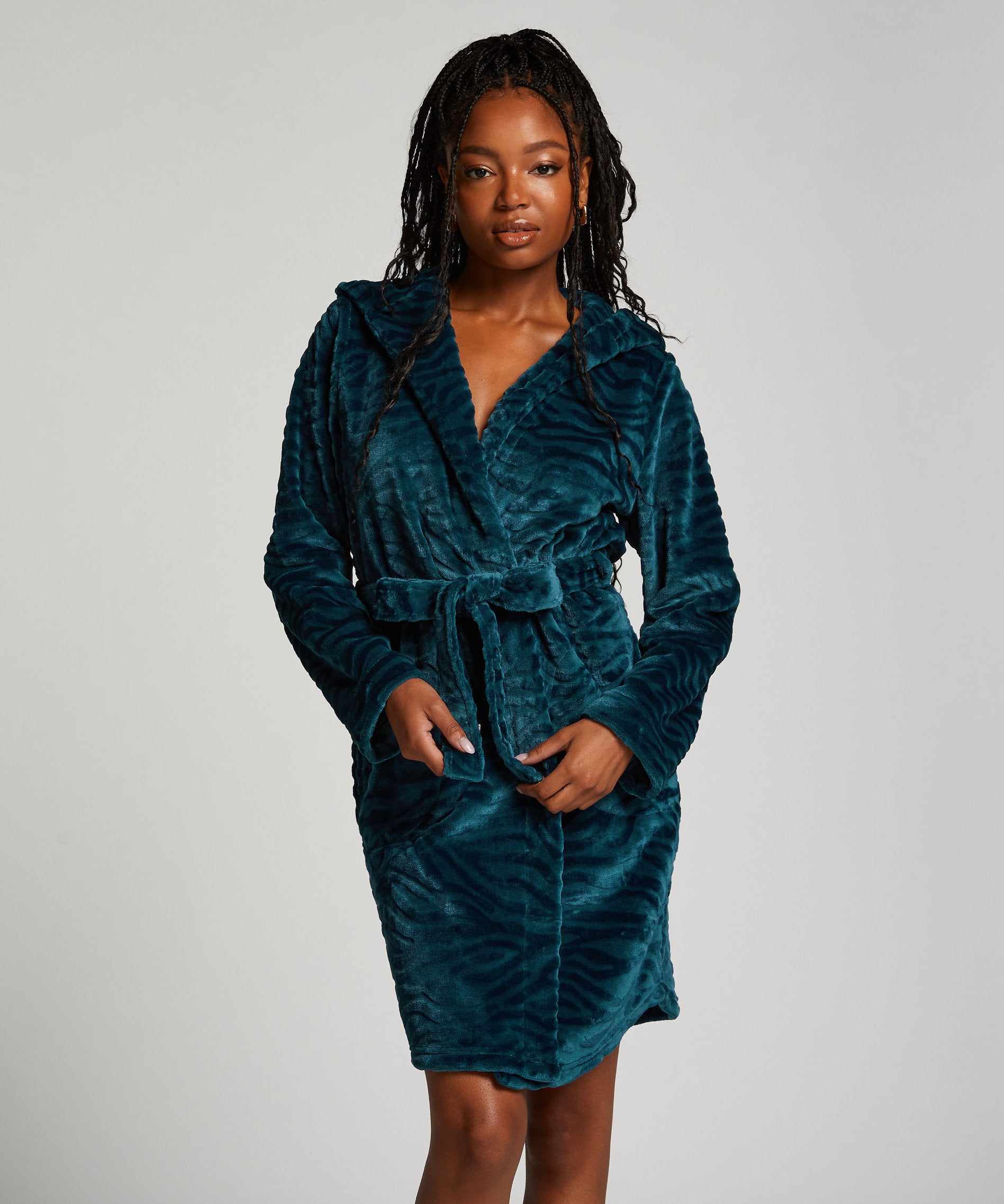 Robe Short Fleece Zebra Emb_204327_Harbor Blue_03