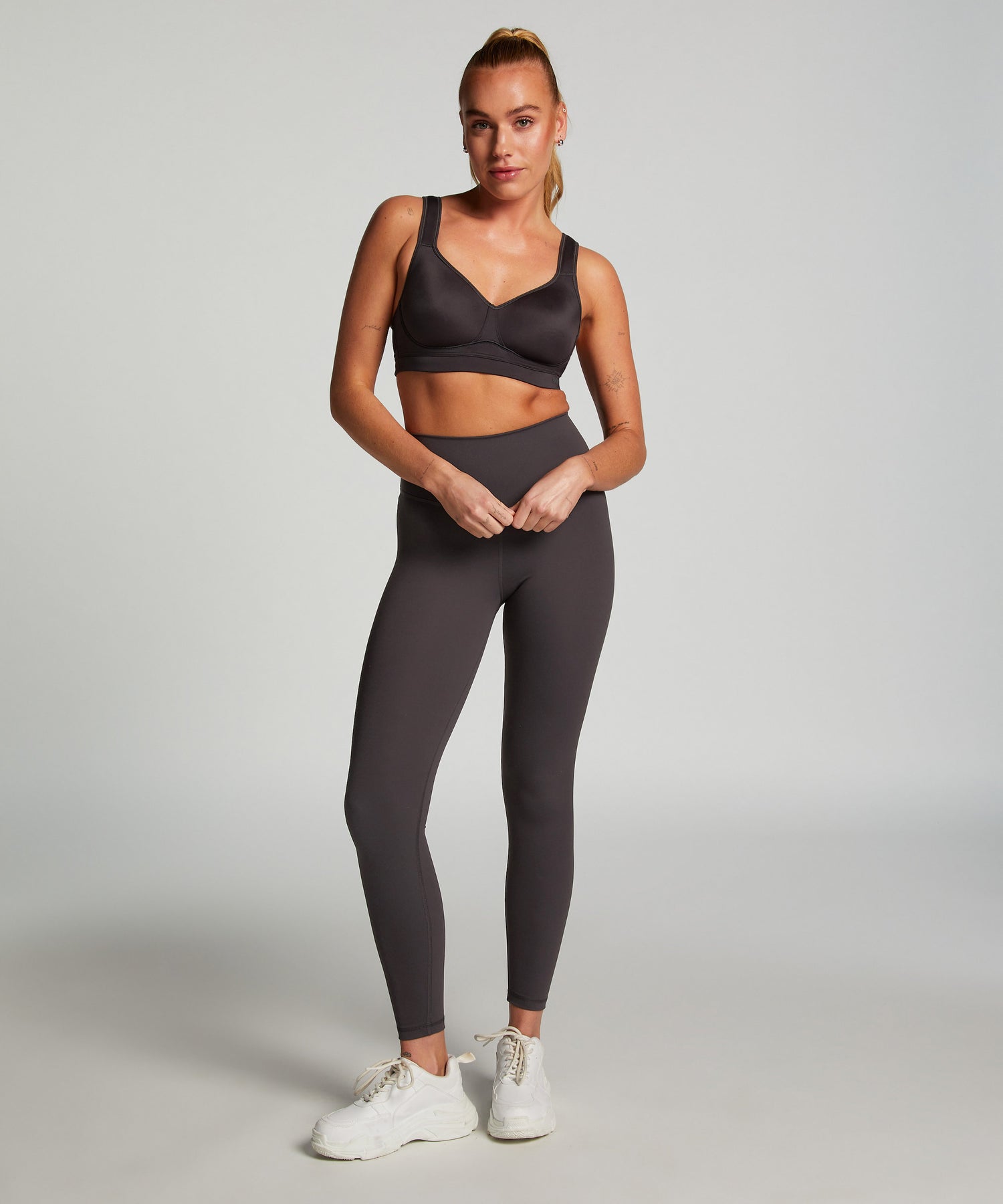 HKMX Sports Bra The All Star Level 2 in Different Cup Sizes_205184_Black Oyster_03