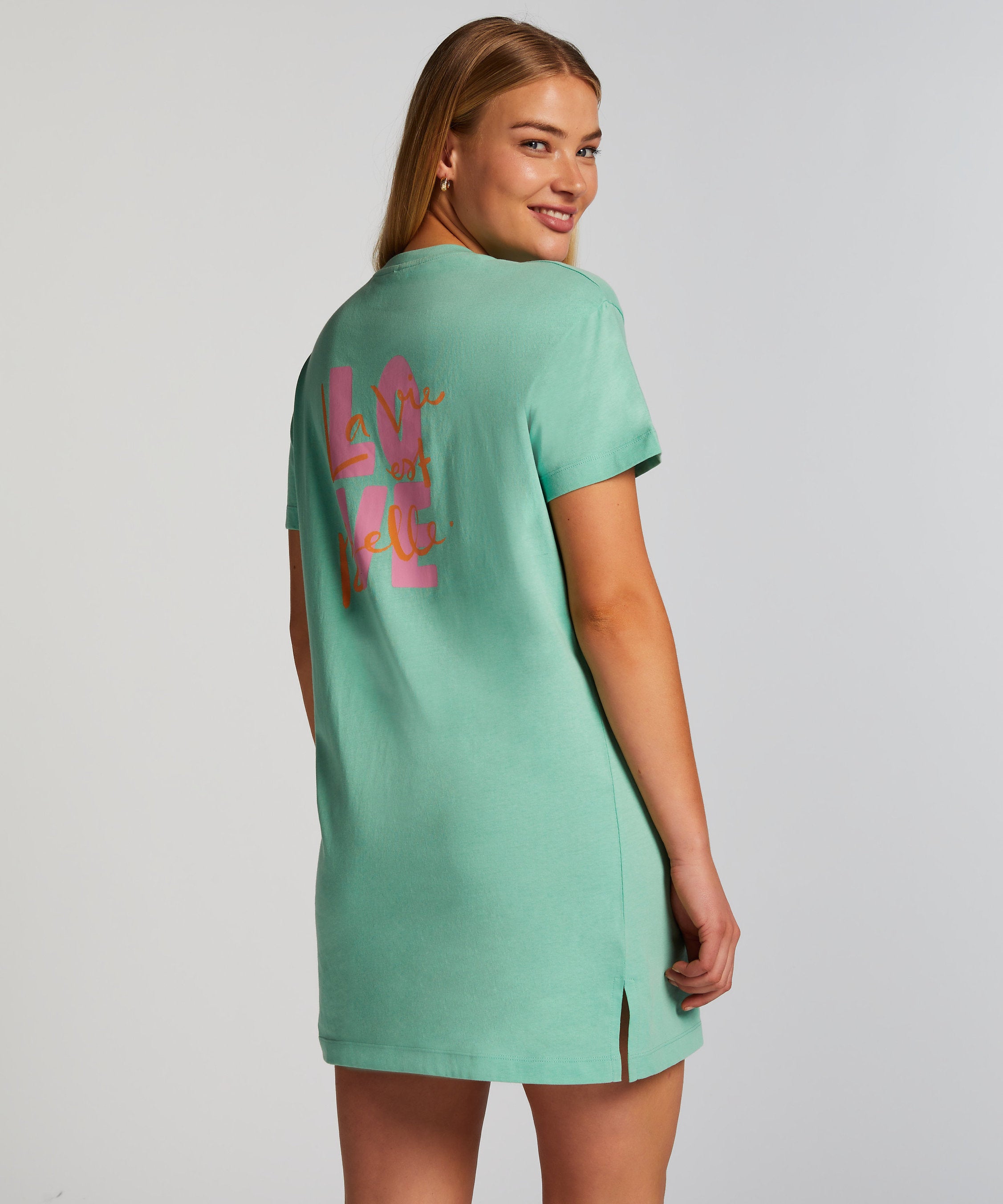 Round Neck Nightshirt_205777_Neptune Green_03