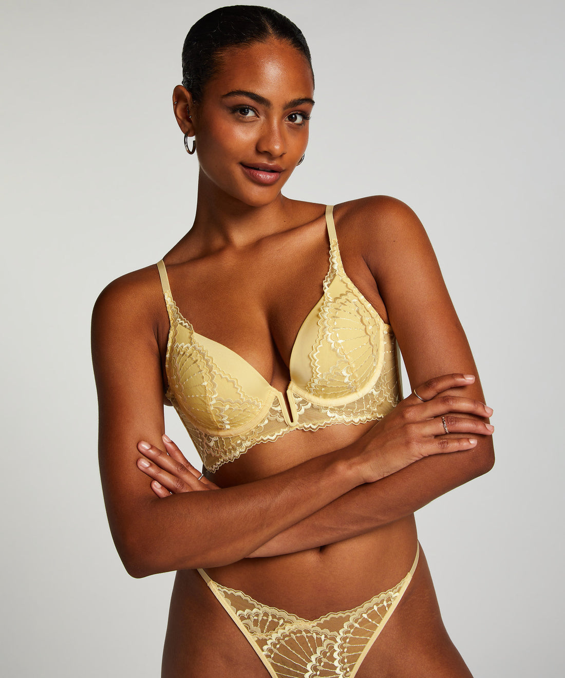 Sali Padded Underwired Longline Bra in Different Cup Sizes_206253_French Vanilla_03