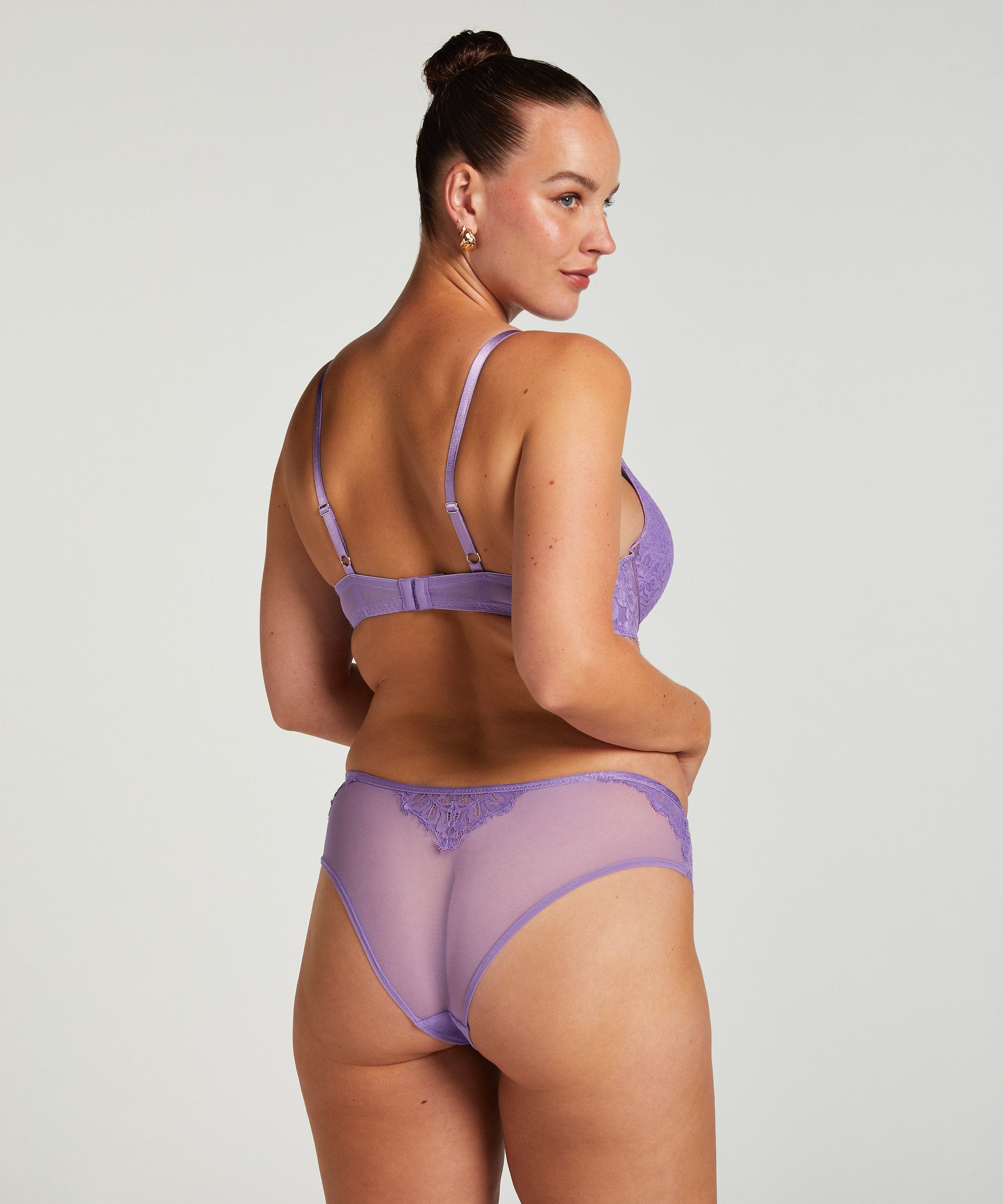 Isabella Brazilian_206291_Paisley Purple_07
