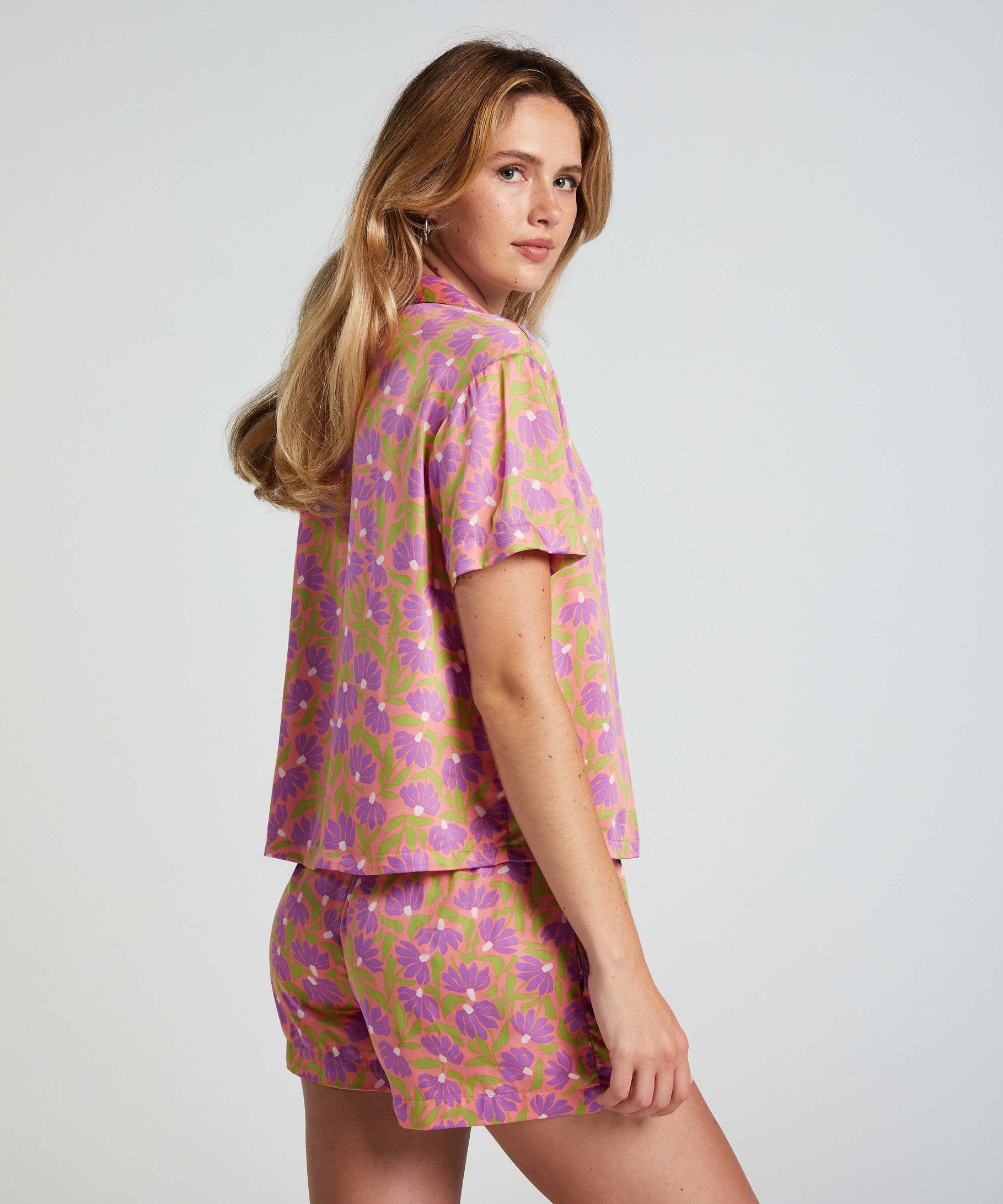 Satin Pyjama Shorts_206483_Flamingo Pink_03