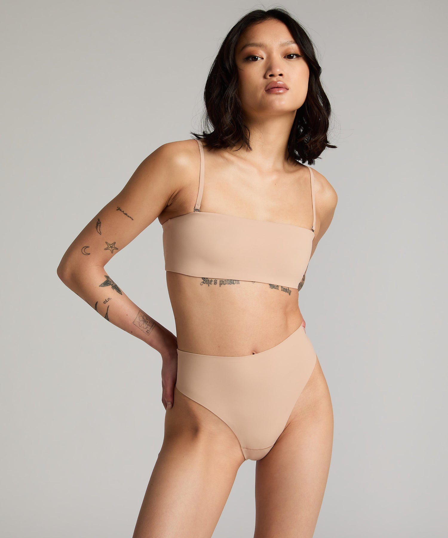 Hunkemoller_Smooth Bandeau Bralette_206768_Rugby Tan_03