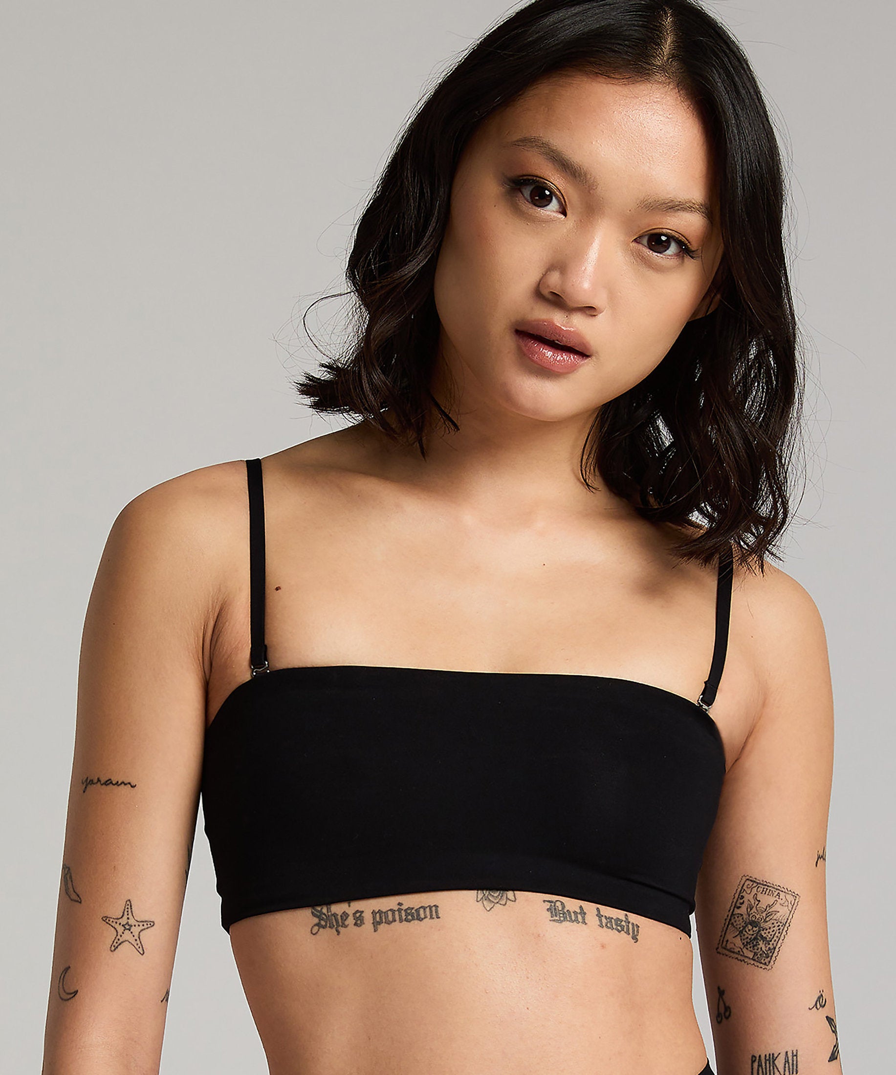 Hunkemoller_Smooth Bandeau Bralette_206769_Caviar_01