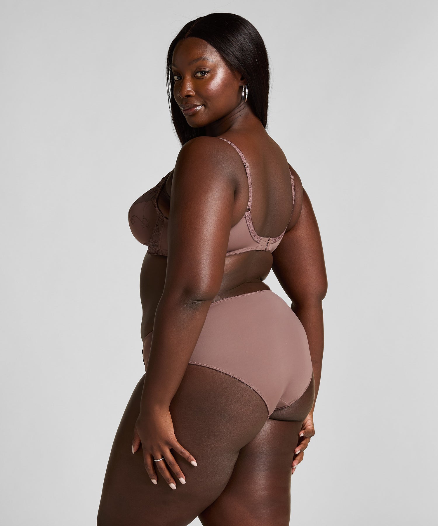 Hunkemoller_Peppercorn_Diva High Knickers_206883_Peppercorn_08