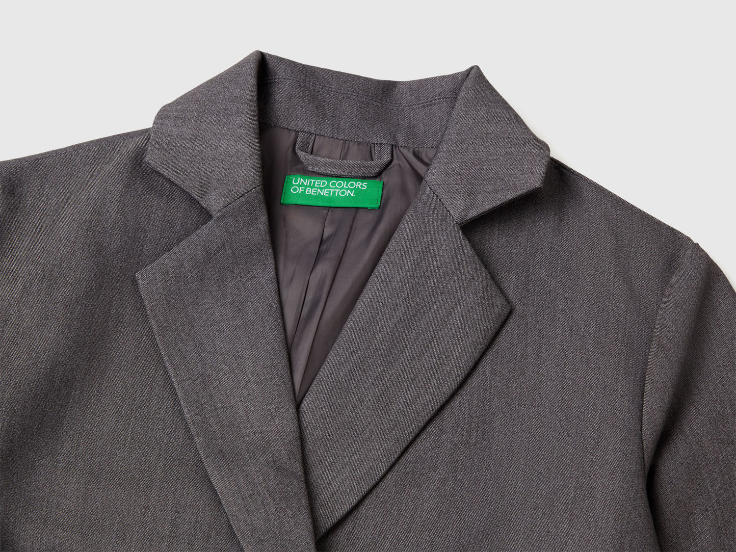 Benetton_Dark Gray_Boxy Fit Double-Breasted Blazer_20ZBCW00M_507_03