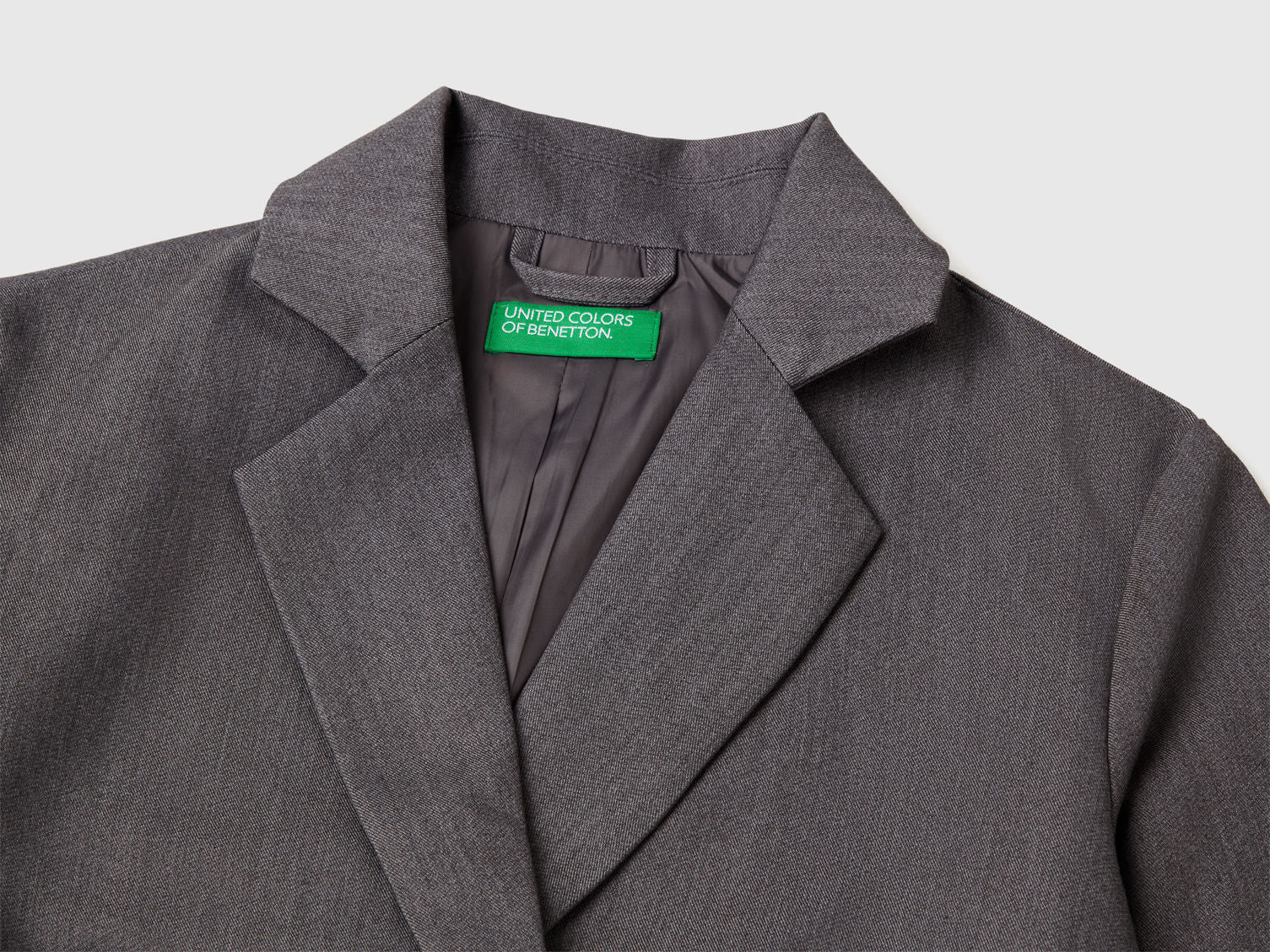 Benetton_Dark Gray_Boxy Fit Double-Breasted Blazer_20ZBCW00M_507_03