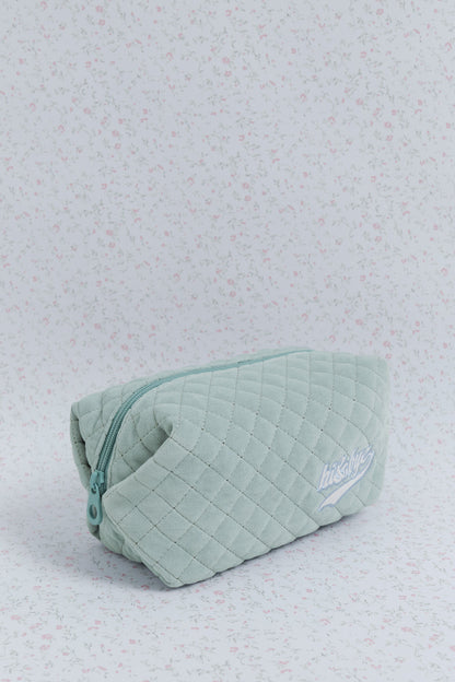 Women Secret_Green_Green Velvet Velvet Vanity Case with Embroidered Logo_2142572_22_06