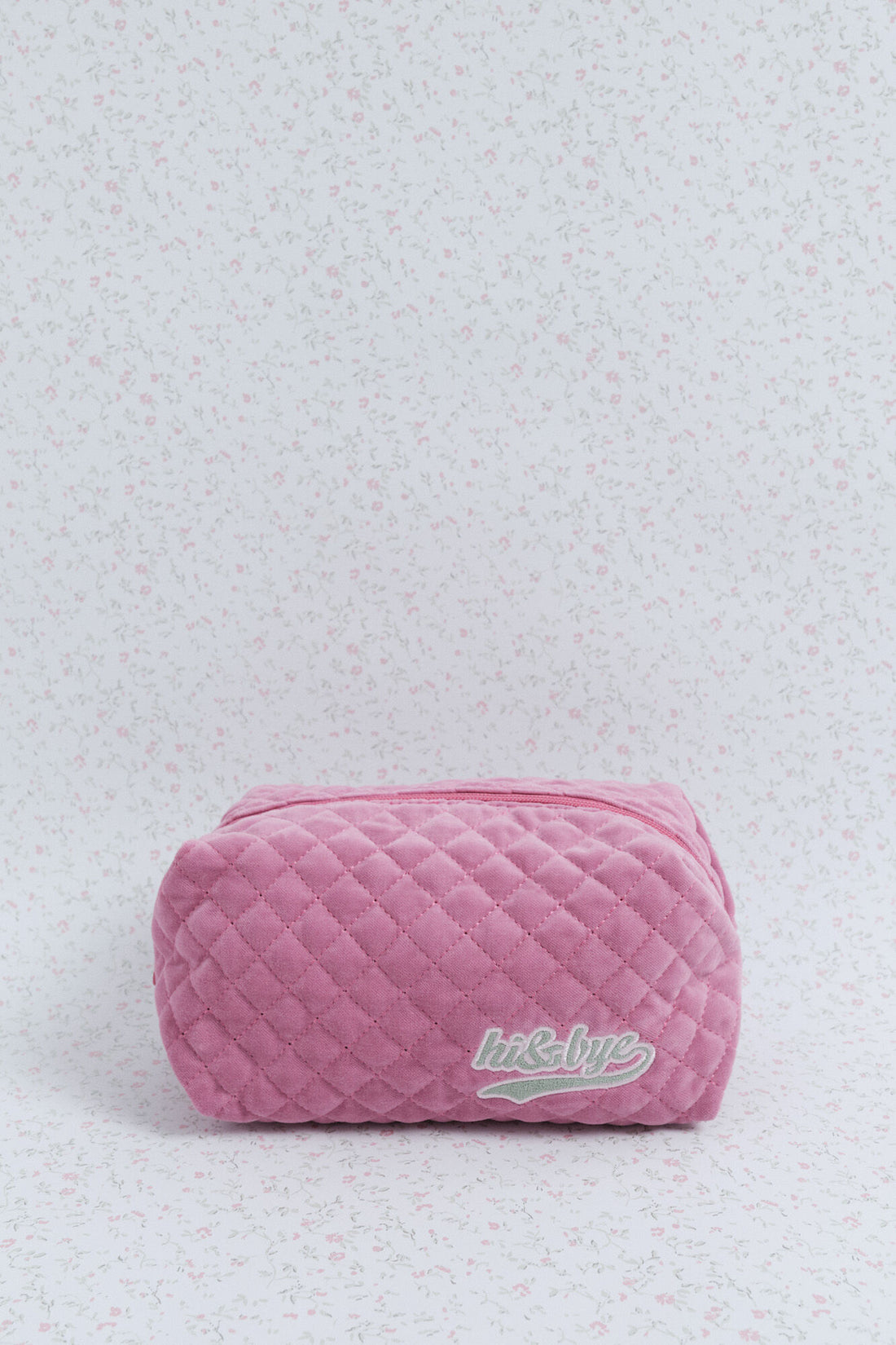 Women Secret_Pink_Pink Velvet Velvet Vanity Case with Embroidered Logo_2142573_71_01