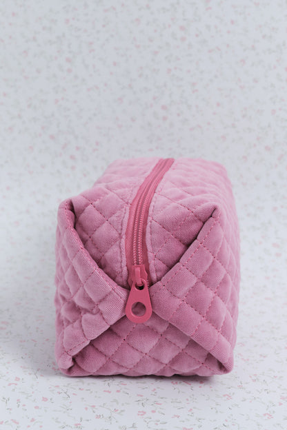 Women Secret_Pink_Pink Velvet Velvet Vanity Case with Embroidered Logo_2142573_71_07