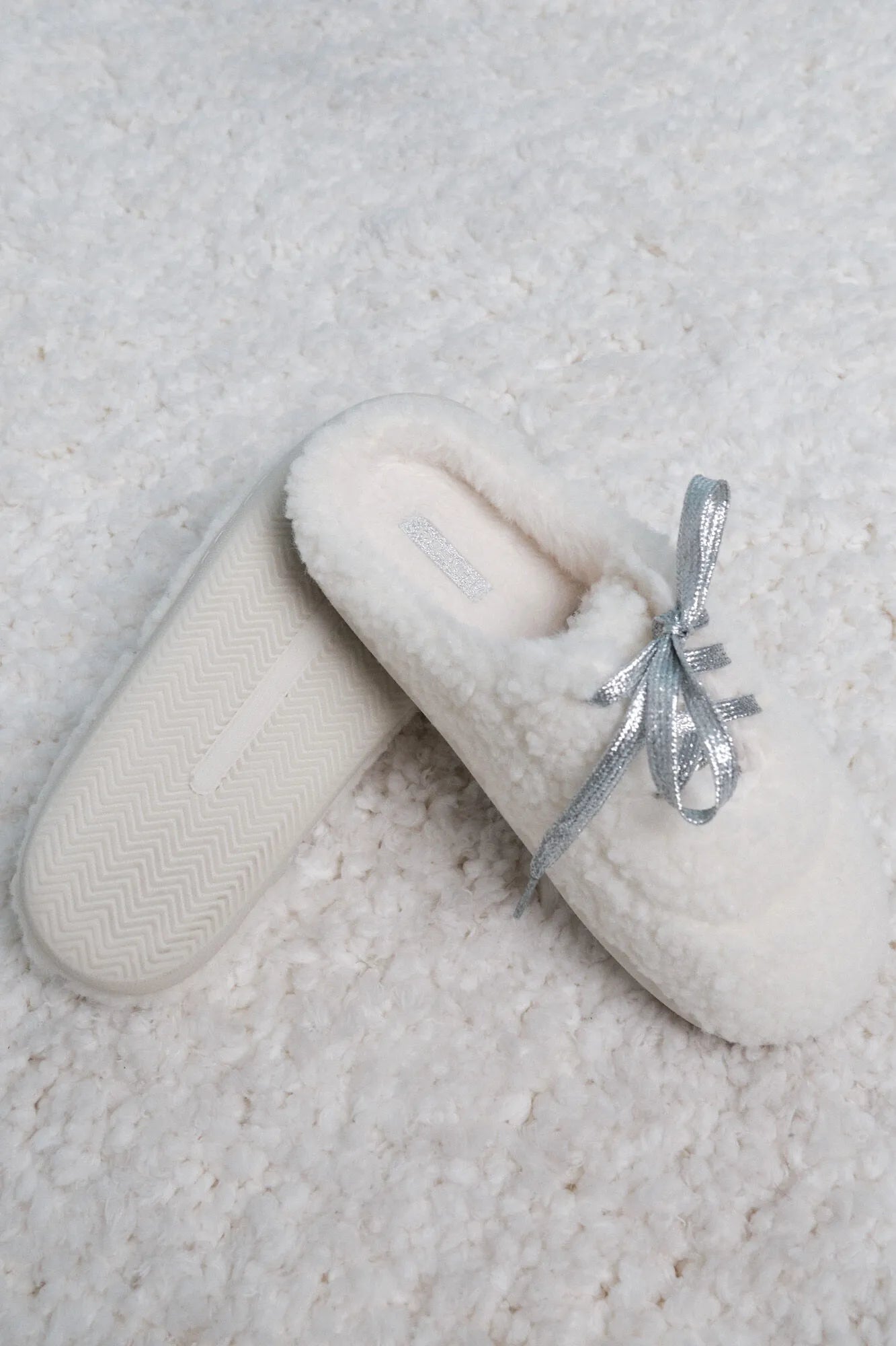 Women Secret_Ivory_White Faux Shearling Slippers_2142584_96_06