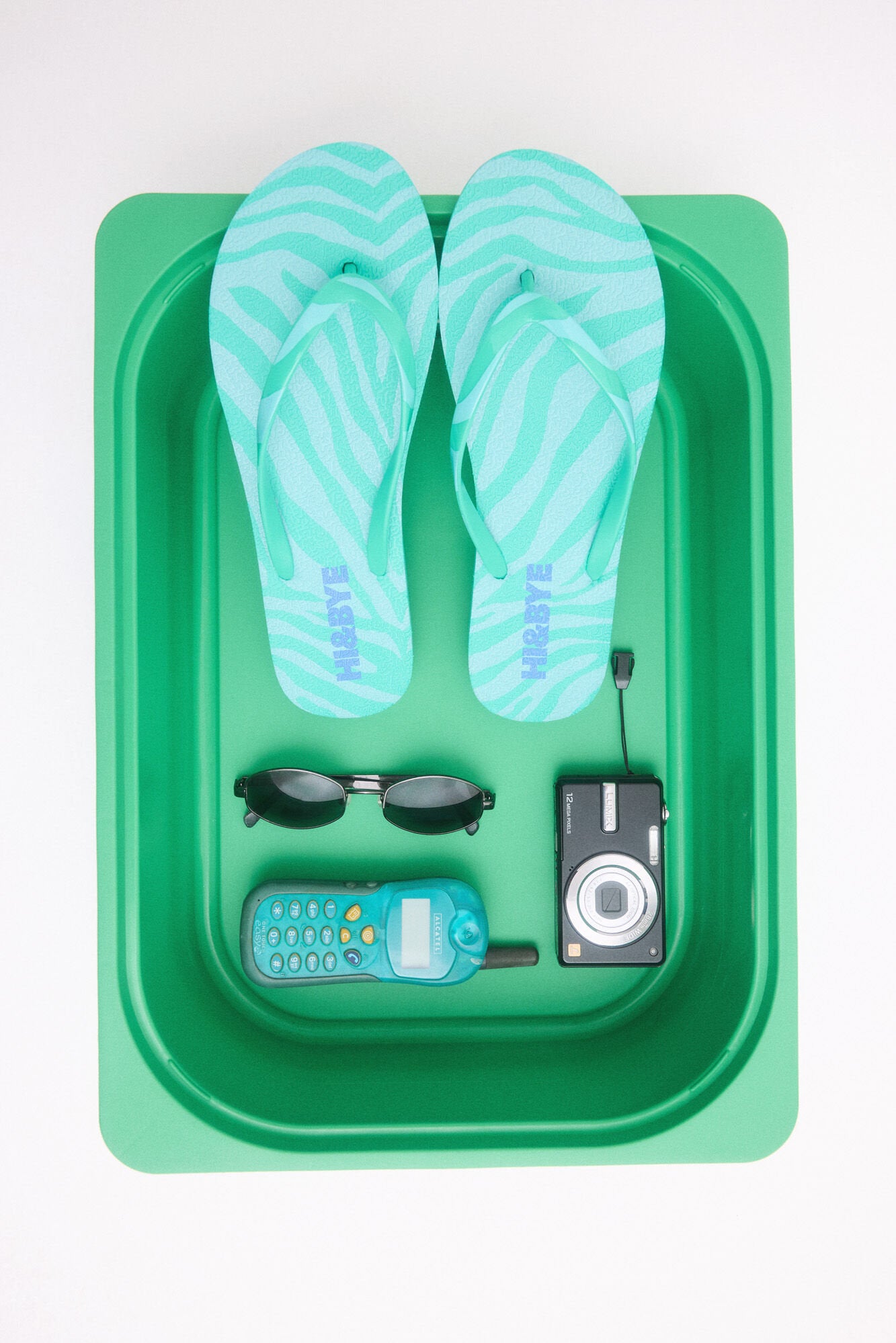 Women Secret_Green Logo Print Flip Flops_2149040_89_06