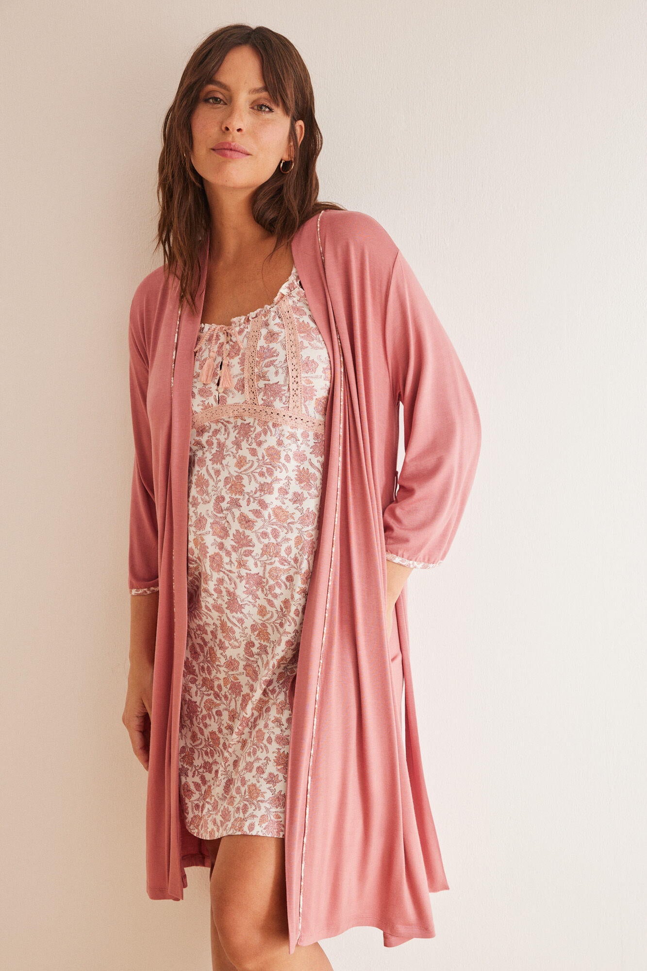 Knee-Length Robe_2177872_70_01