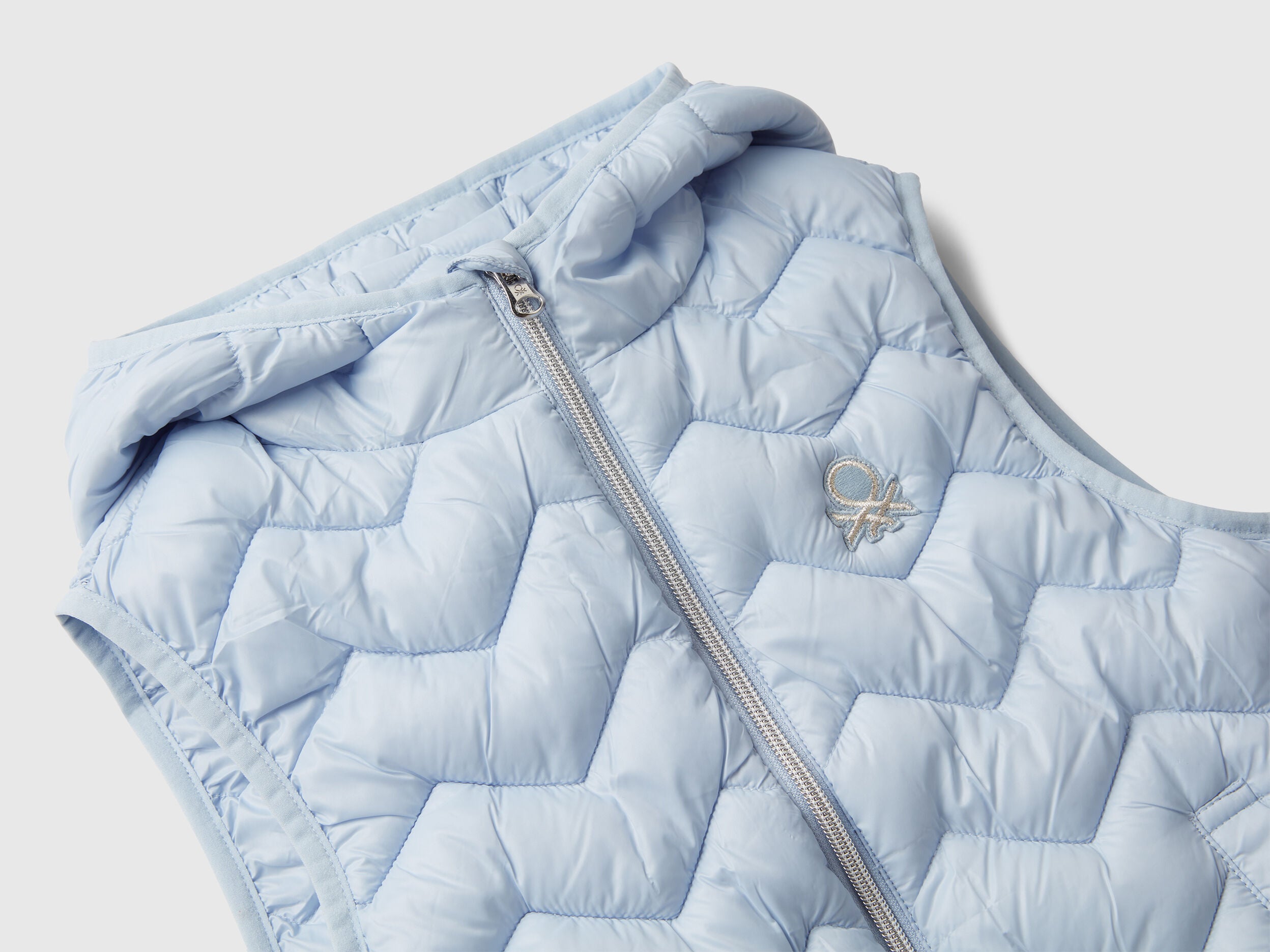 Benetton_Light Blue_Padded Vest with Hood_21INCJ00Q_11Y_03
