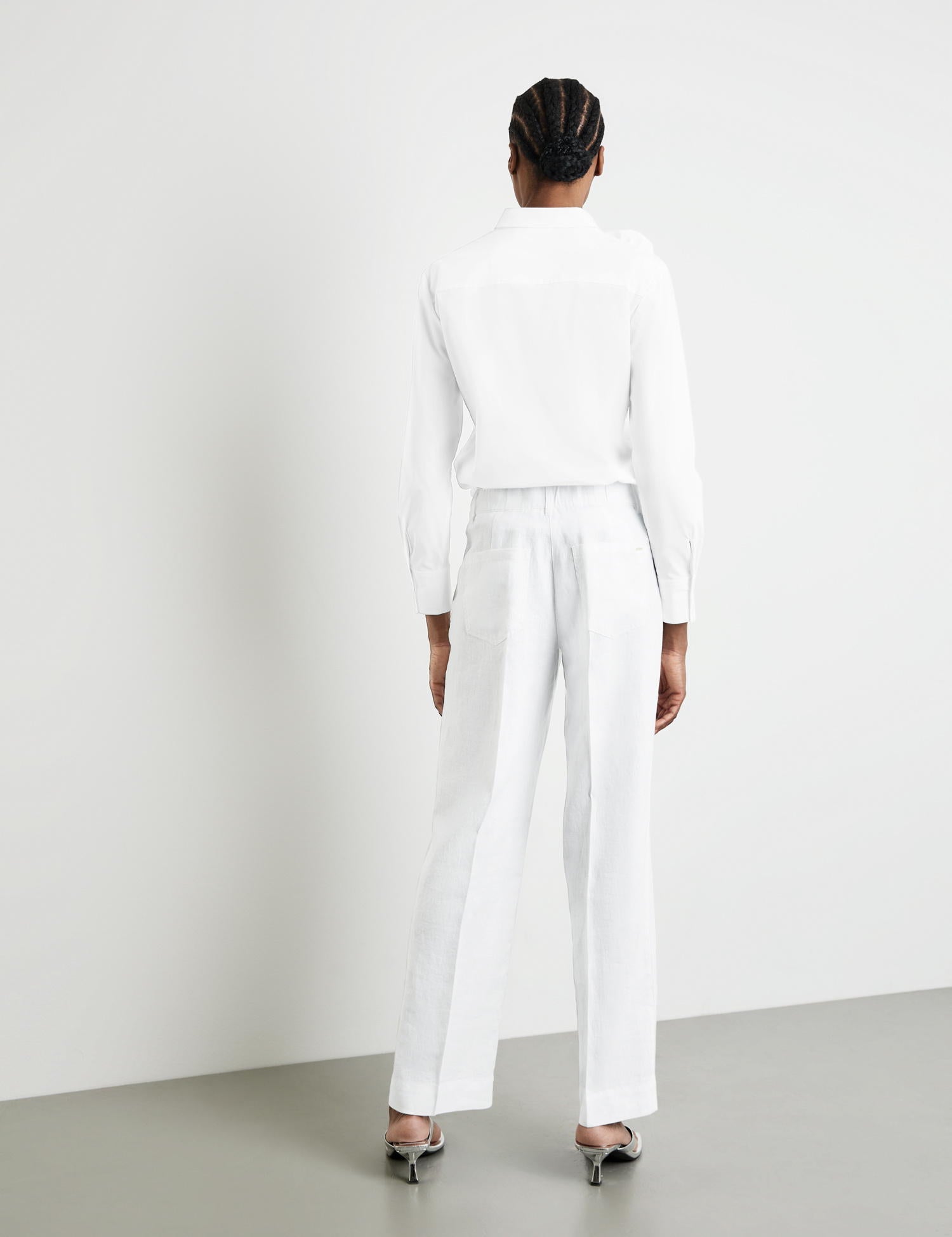 Mirja Wide Leg Linen Trousers With An Elasticated Waistband_222023-66225_99600_06