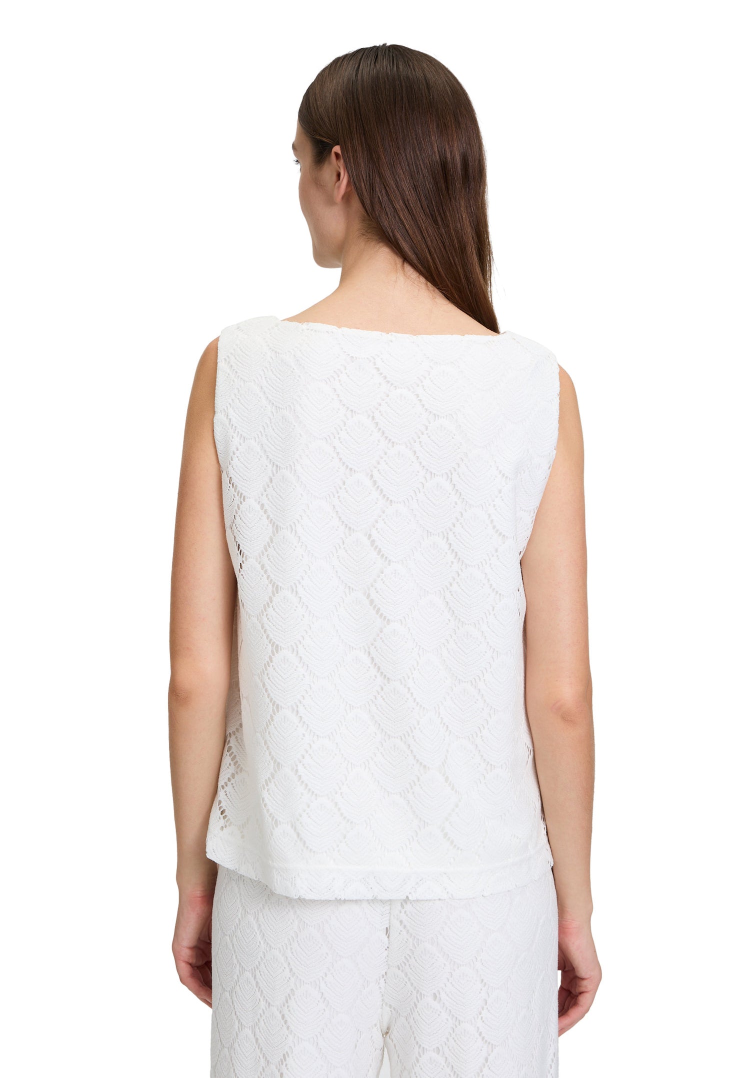 Betty Barclay_Structured Shirt with Boat Neck_2235-3234_1014_03