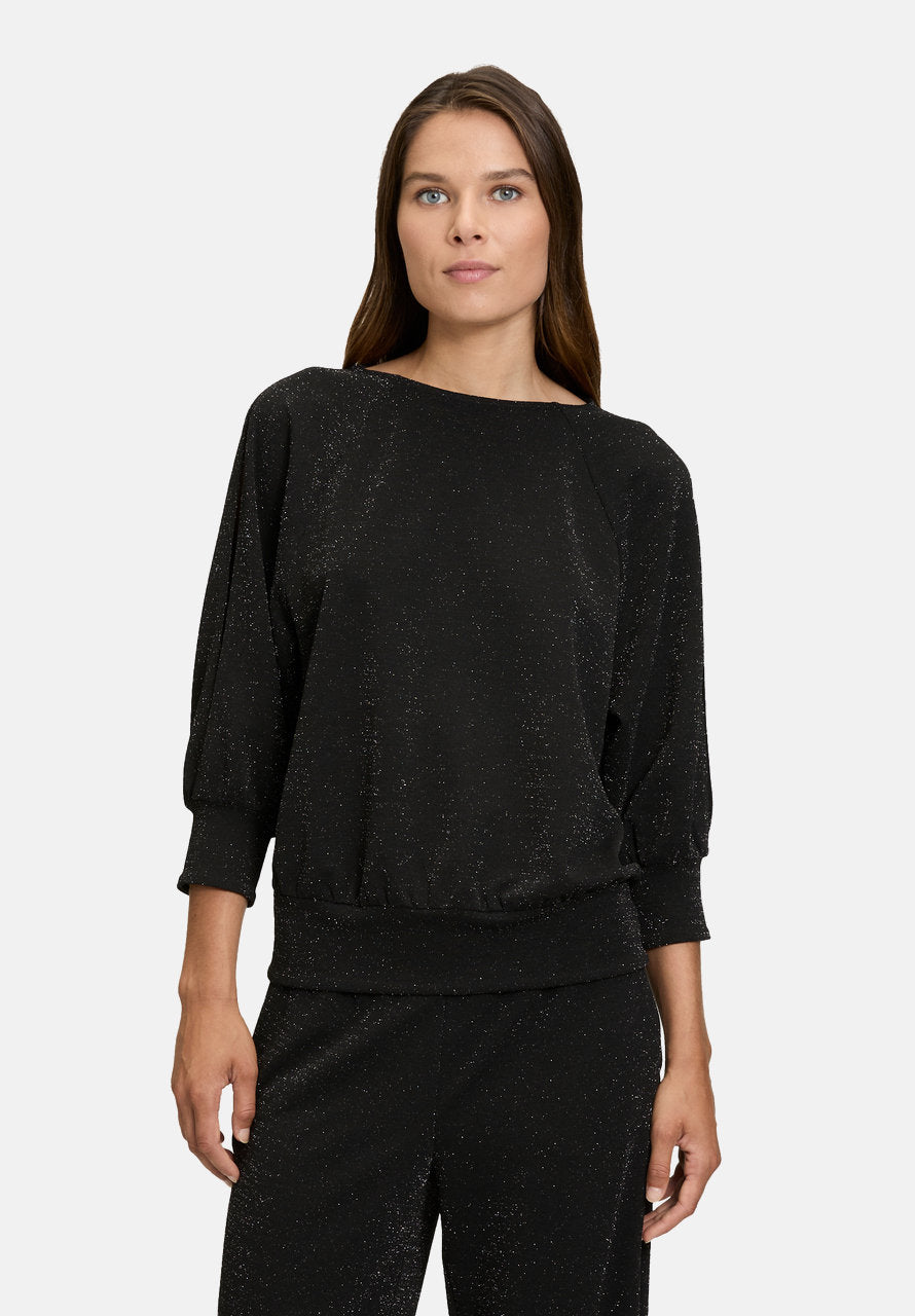 Oversize-Shirt
In A Glitter Look_2302-2869_9045_01