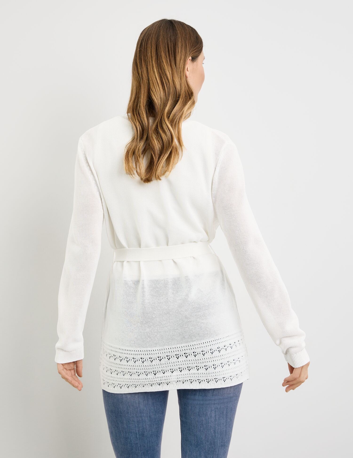 Open Cardigan With Crocheted Details And A Tie-Around Belt_230222-44731_99700_06