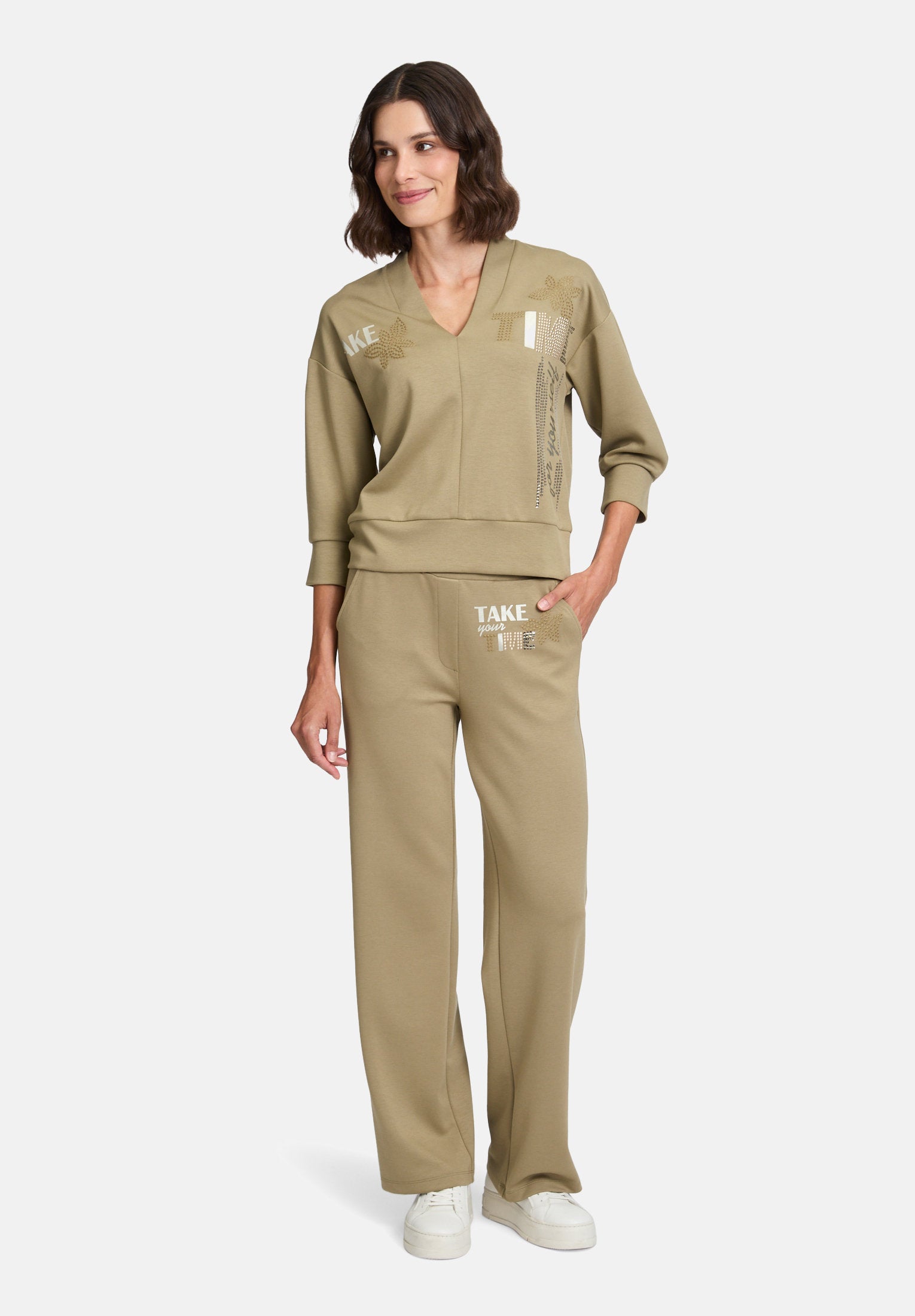 Betty Barclay_V-Neck Sweatshirt_2401-1145_7366_02