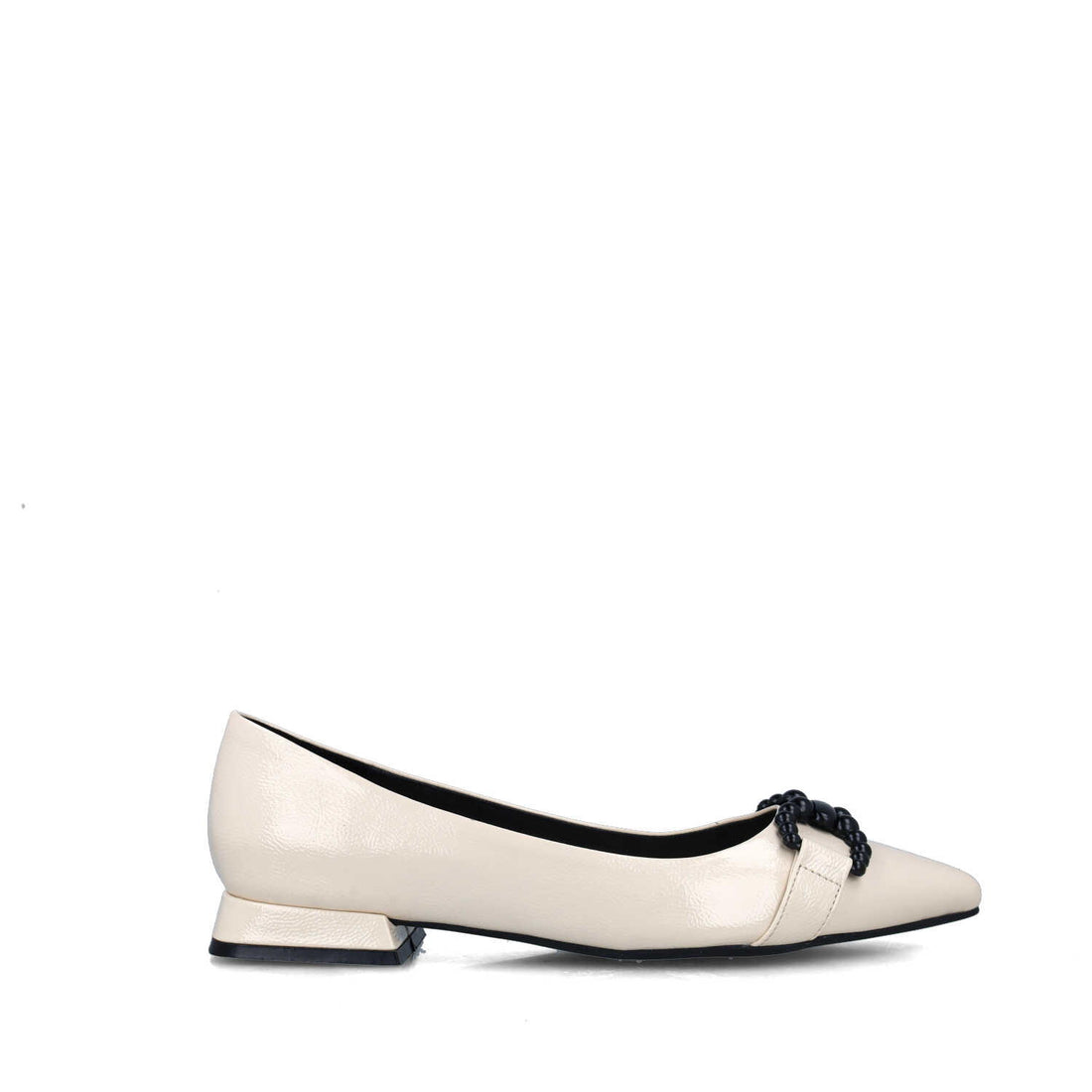 White Flats With Buckle_25308_06_01