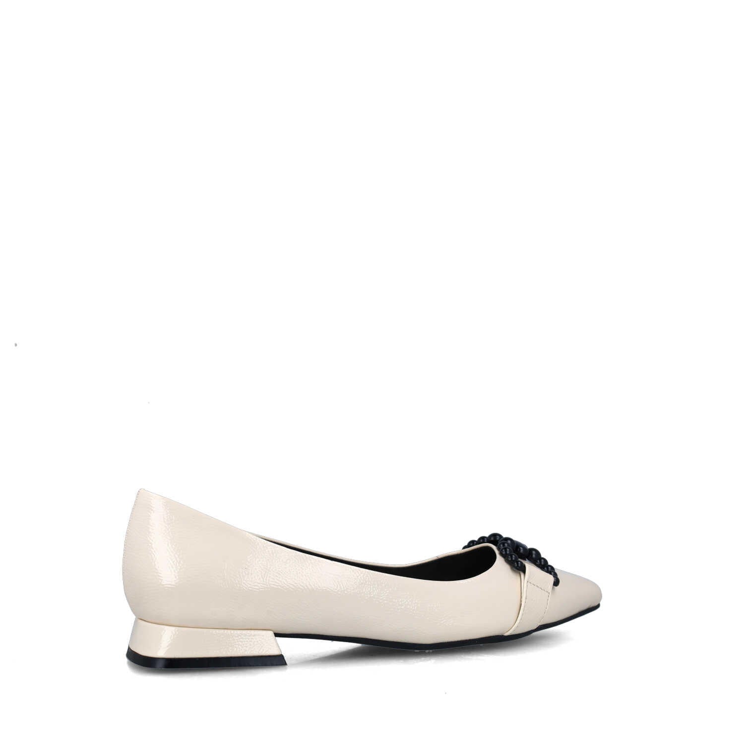 White Flats With Buckle_25308_06_03
