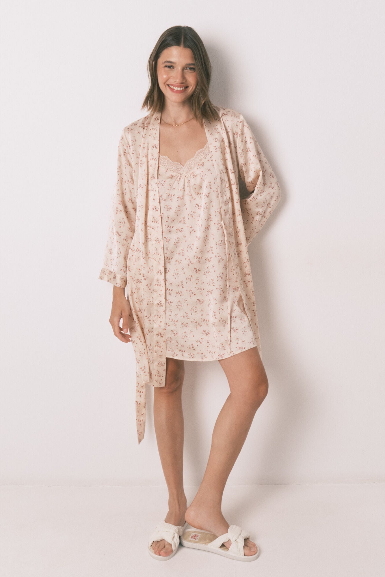 Women Secret_Pink_Loose Midi Satin Robe with Pink Flower_2532437_71_1