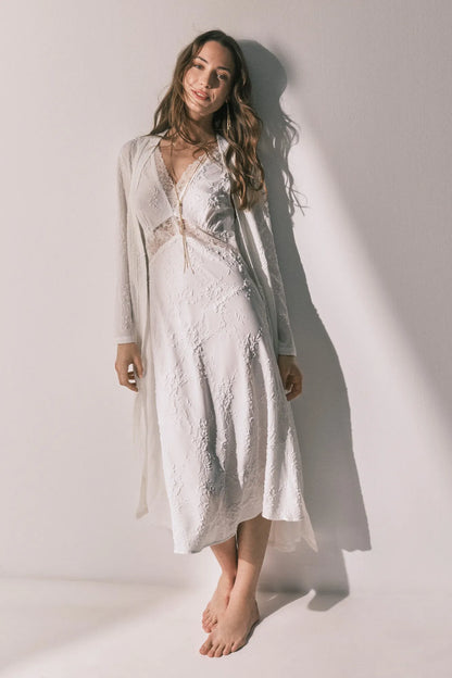 Women Secret_Ivory_Long Satin Jacquard Robe in White_2533680_96_02