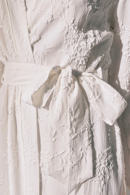 Women Secret_Ivory_Long Satin Jacquard Robe in White_2533680_96_04