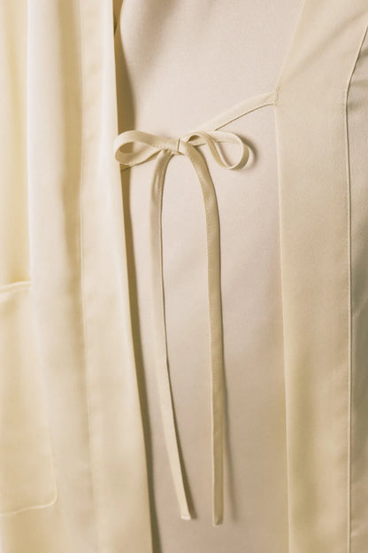 Women Secret_Yellow_Short Yellow Satin Robe_2533682_04_06