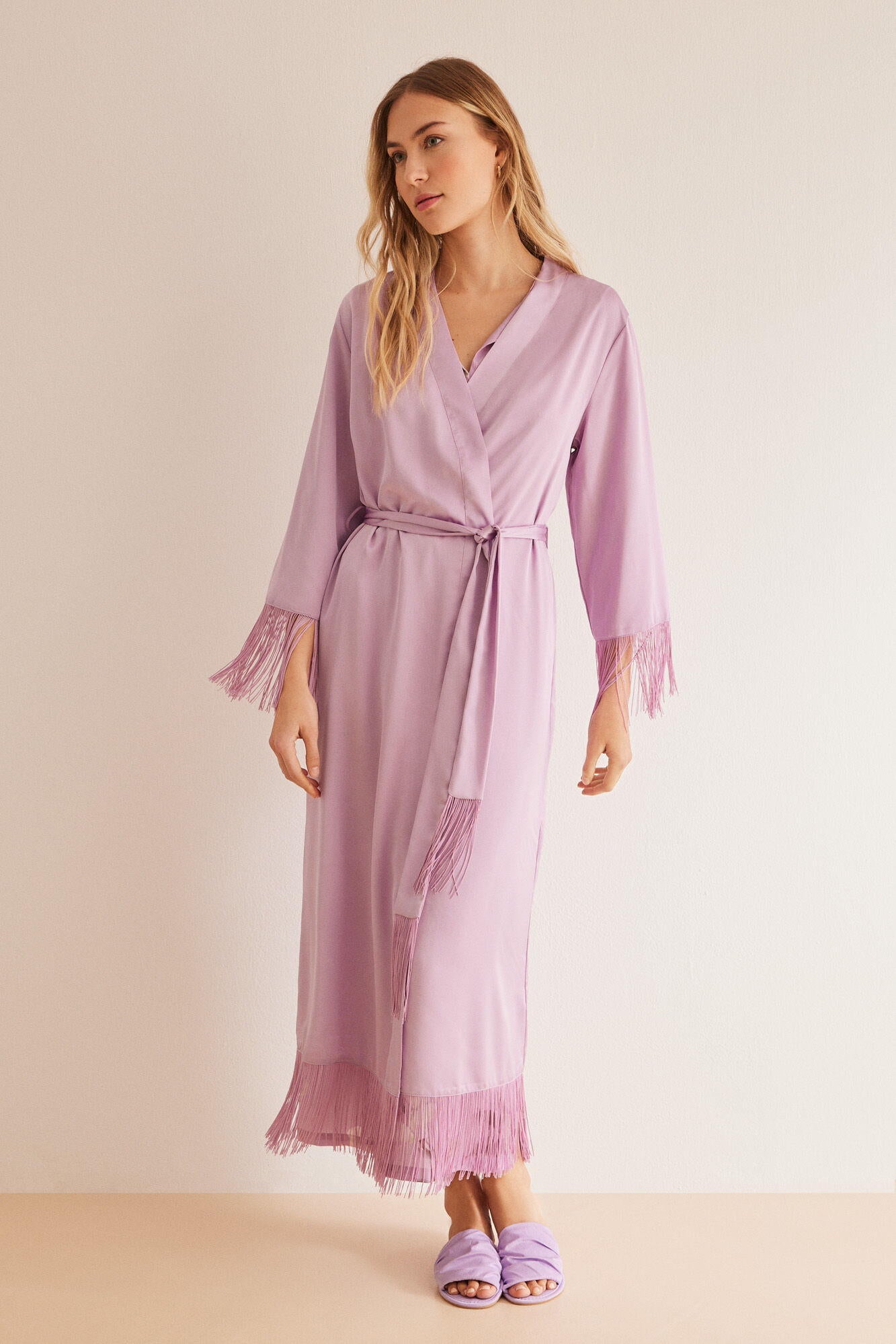 Knee-Length Robe_2537712_76_02
