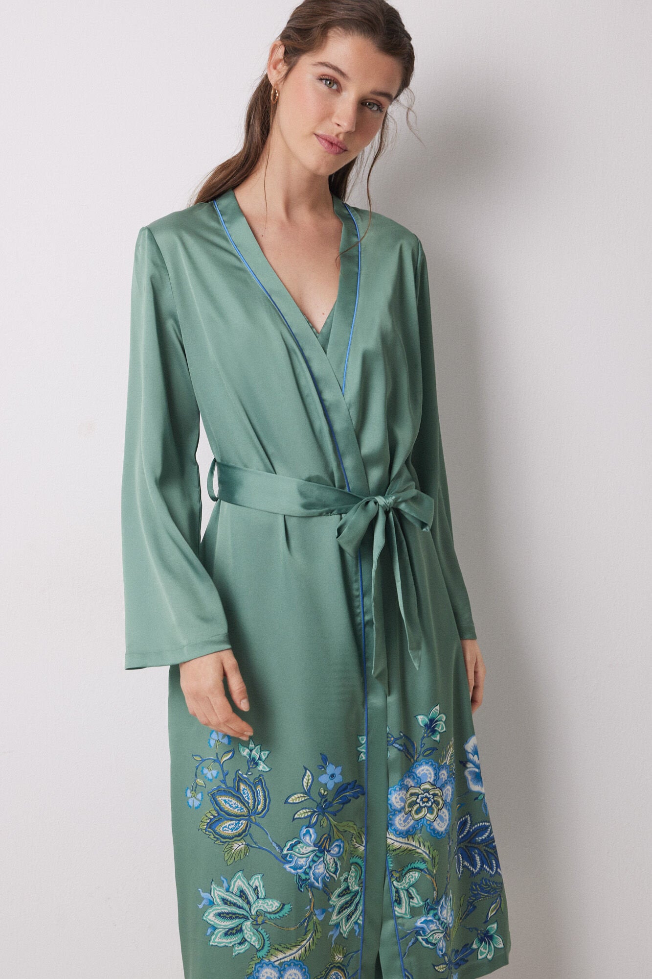 Women Secret_Green Satin Midi Robe with Flowers_2539002_21_02