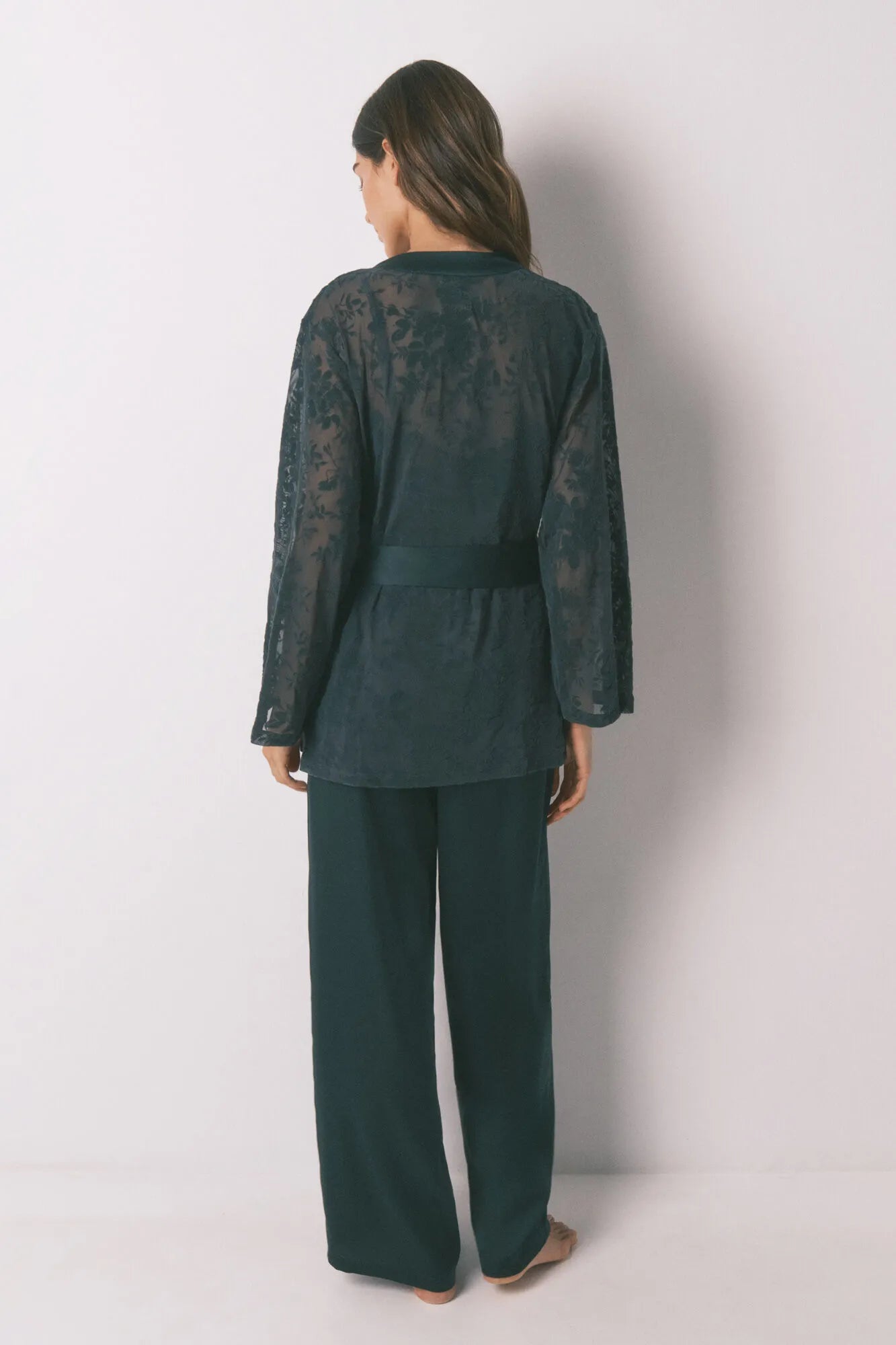 Women Secret_Bottle_Green Satin and Lace Pyjamas Set_2542473_20_08