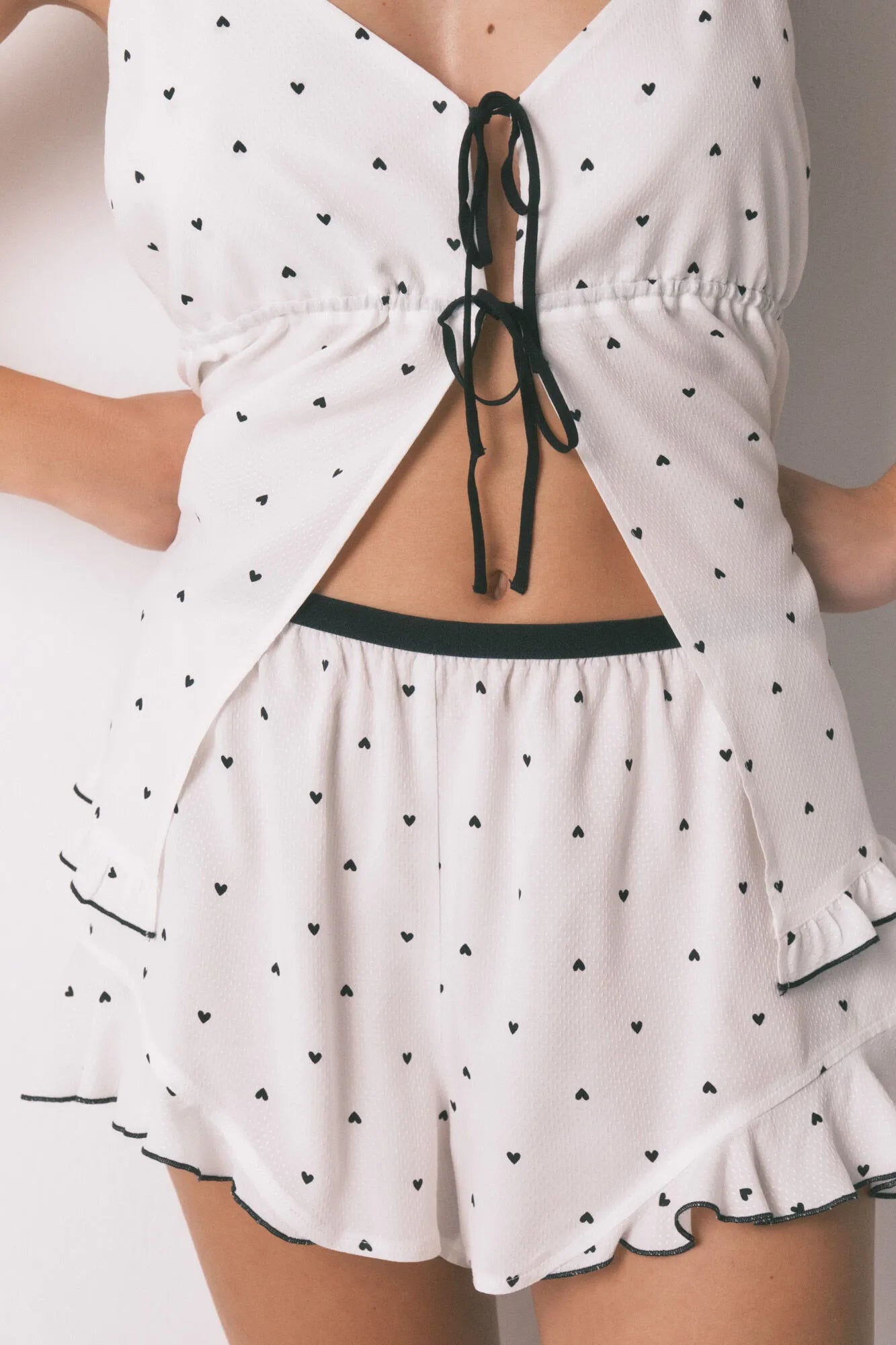 Women Secret_White Print_White Strappy Heart Print Short Pyjamas_2543697_97_02