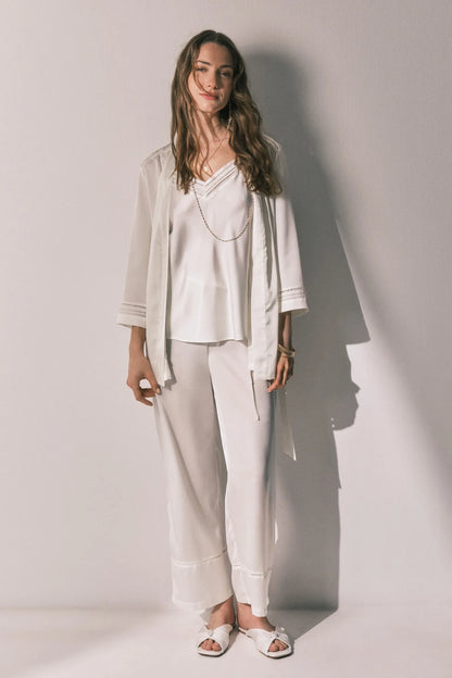 Women Secret_Ivory_Long Pyjama and Satin Robe Set in White_2543698_96_01