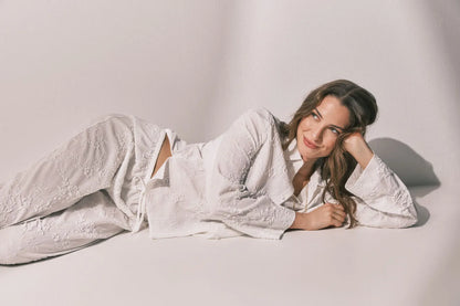 Women Secret_Ivory_Long Satin Jacquard Shirt Pyjamas in White_2543699_96_05