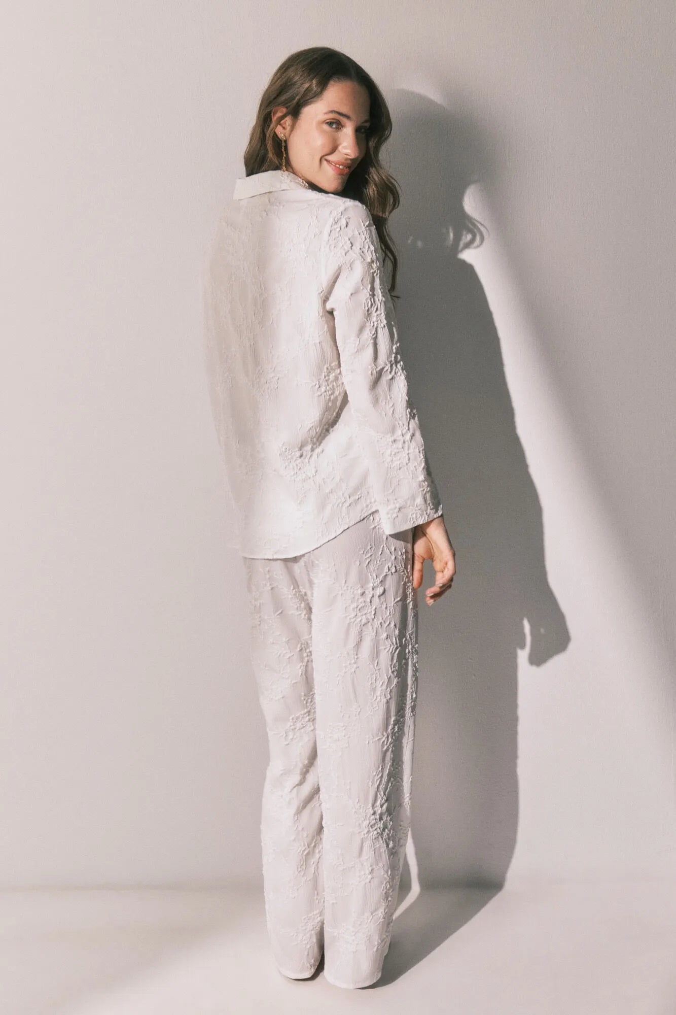 Women Secret_Ivory_Long Satin Jacquard Shirt Pyjamas in White_2543699_96_09