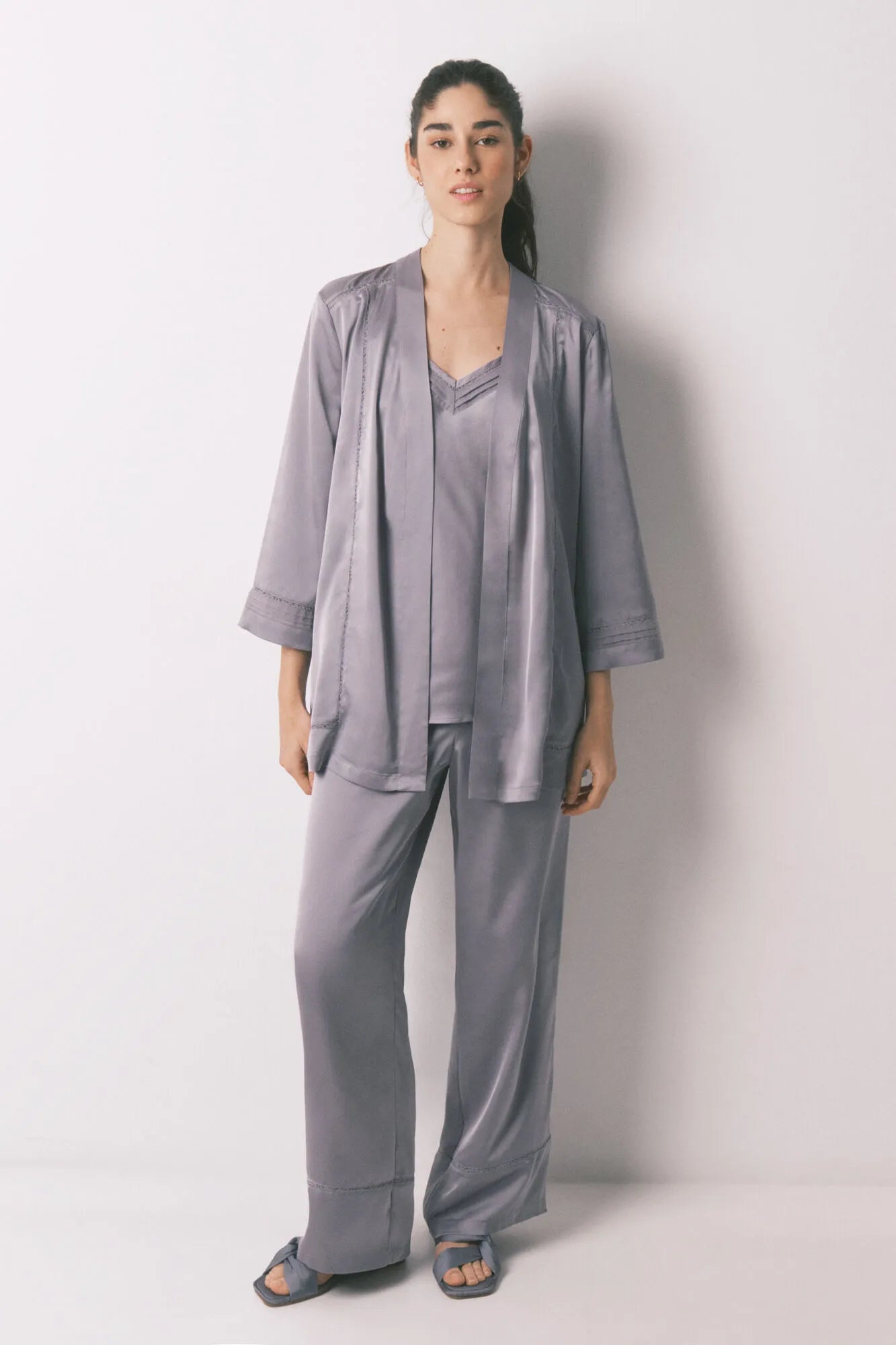 Women Secret_Dark Grey_Grey Satin and Lace Pyjama Set_2543701_42_03