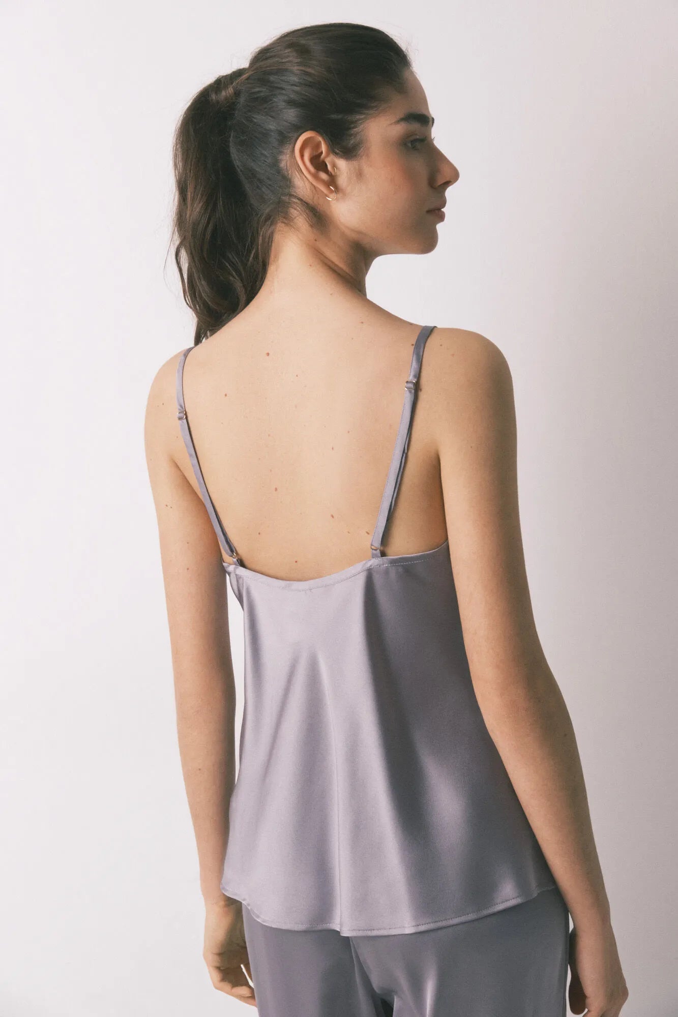 Women Secret_Dark Grey_Grey Satin and Lace Pyjama Set_2543701_42_05