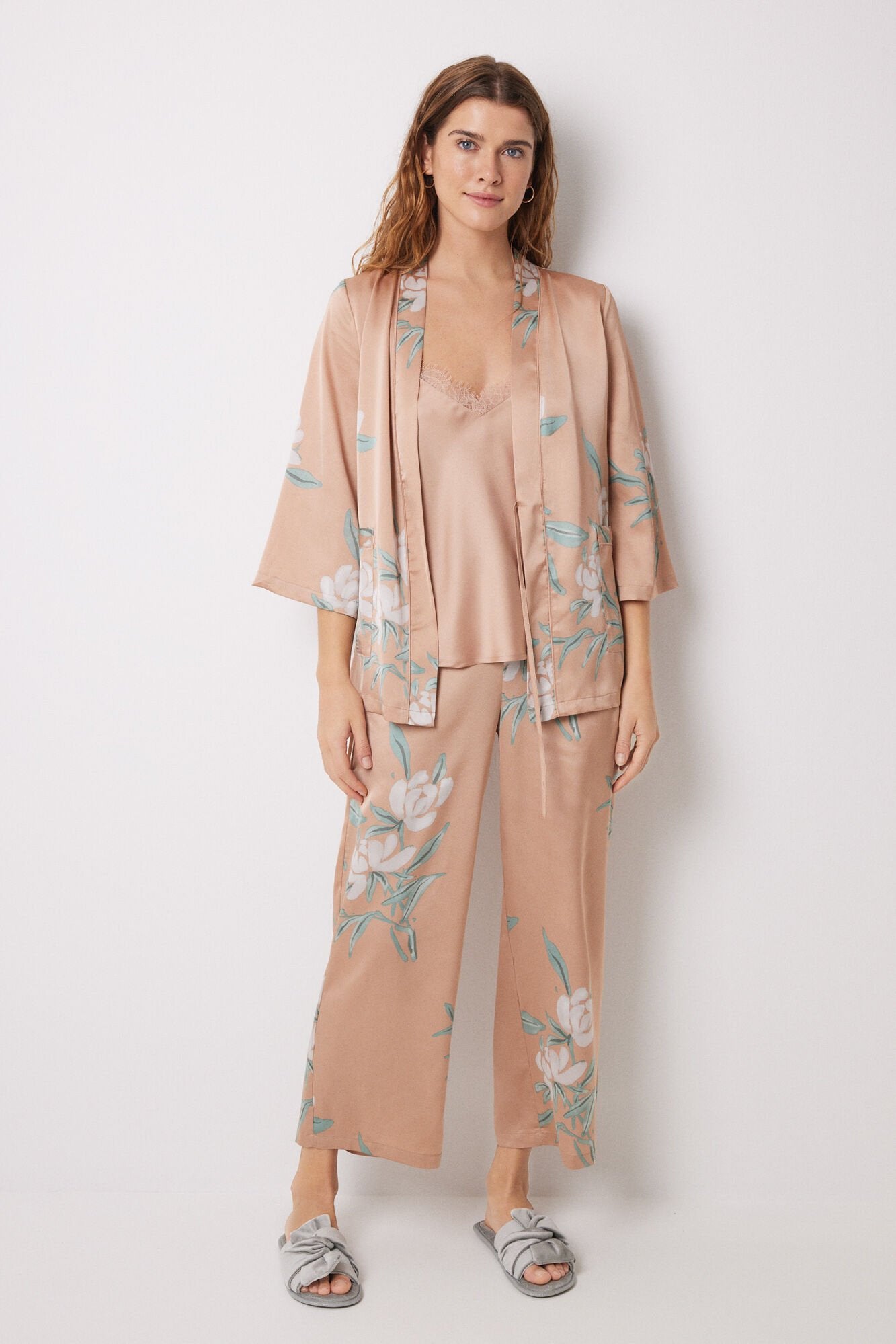 3-Piece Nude Pajama Set_04