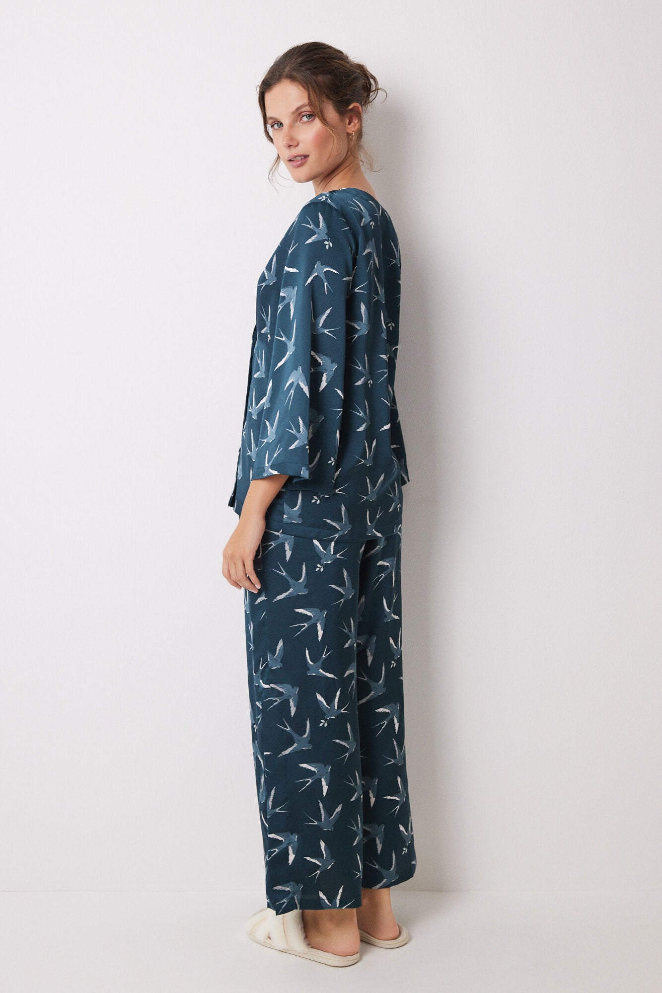 Long Satin Pajamas Bird Print_06