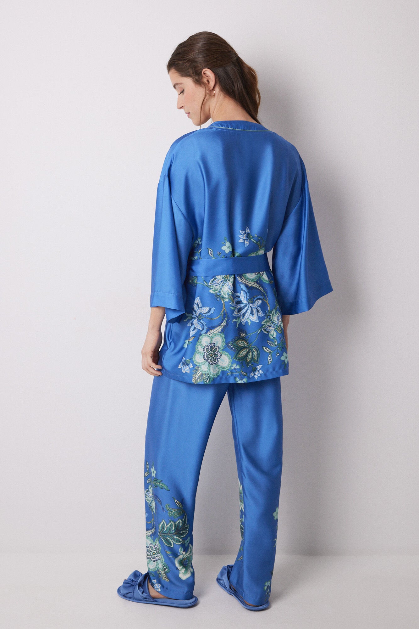 Women Secret_Blue Satin and Lace Pyjamas Set_2549782_19_05