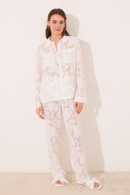 Women Secret_Long White Satin Pajama Shirt_2549784_96_02