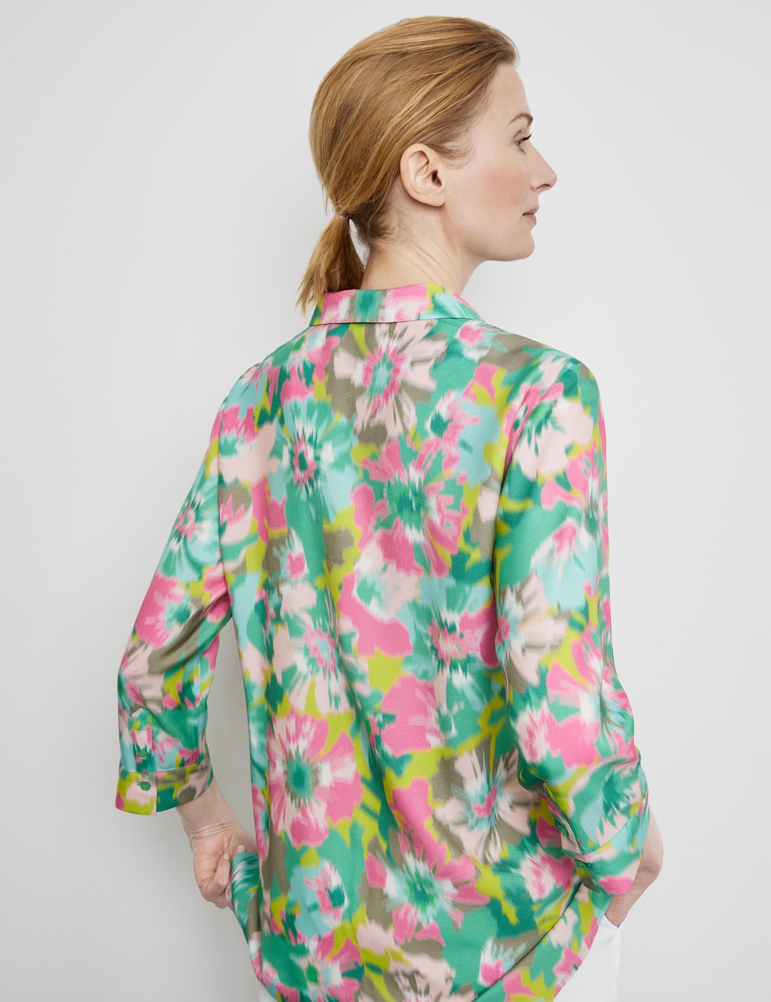 Sustainable Blouse With 3/4-Length Sleeves_260014-66408_5038_06