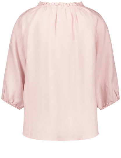 Blouse With 3/4-Length Sleeves And A Frilled Collar_260020-66435_30915_08