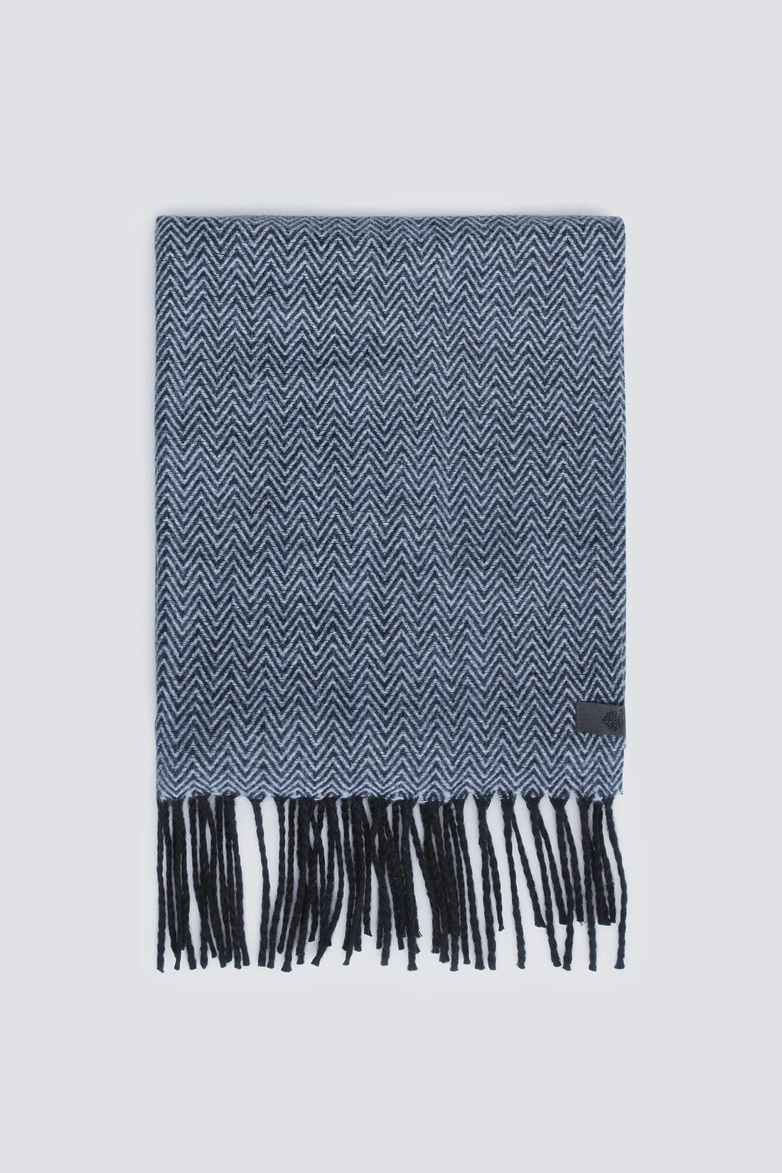 Springfield_Dark Grey_Grey Herringbone Scarf_2842387_43_01